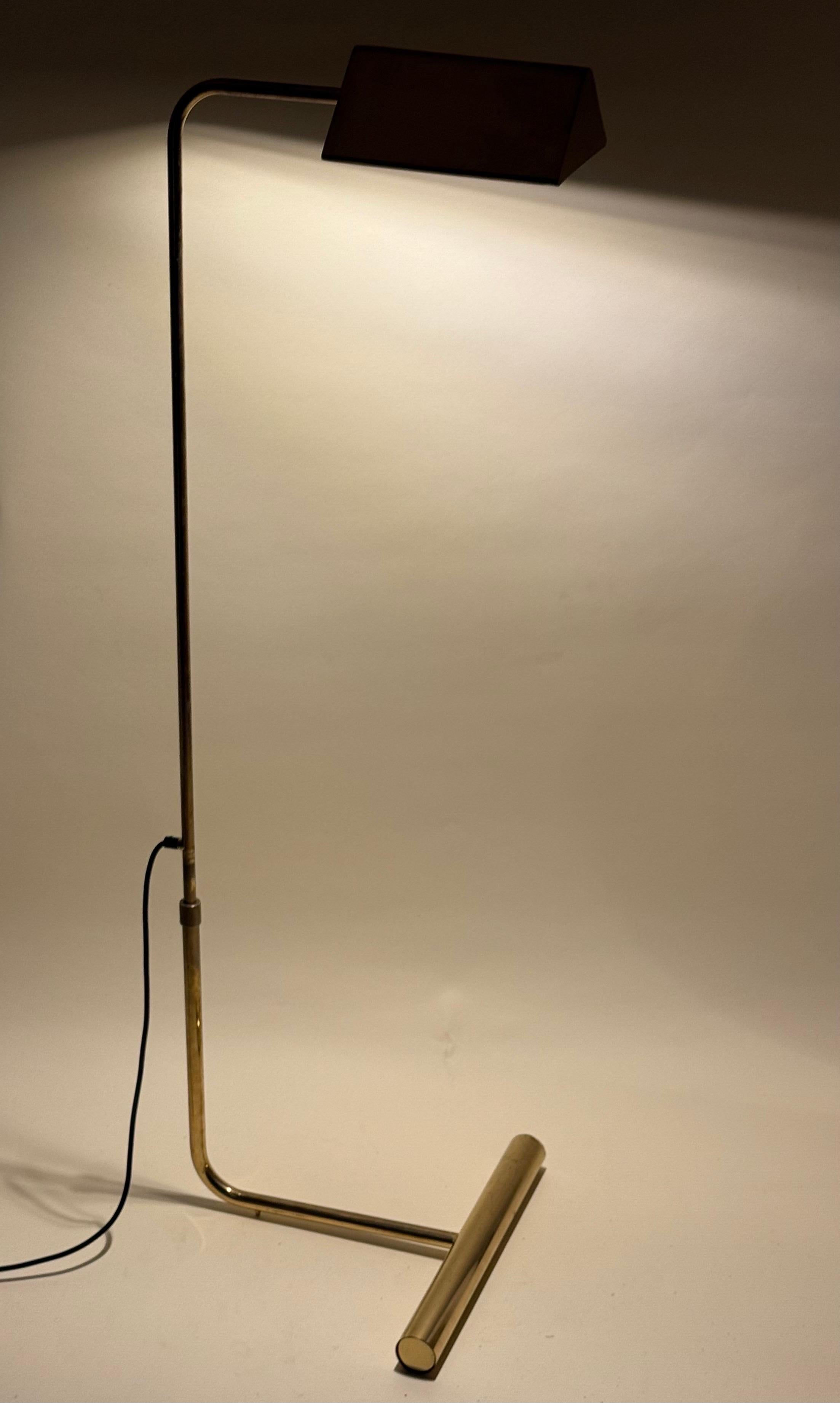 Mid-Century Modern Brass Floor Lamp Swivel For Sale 8