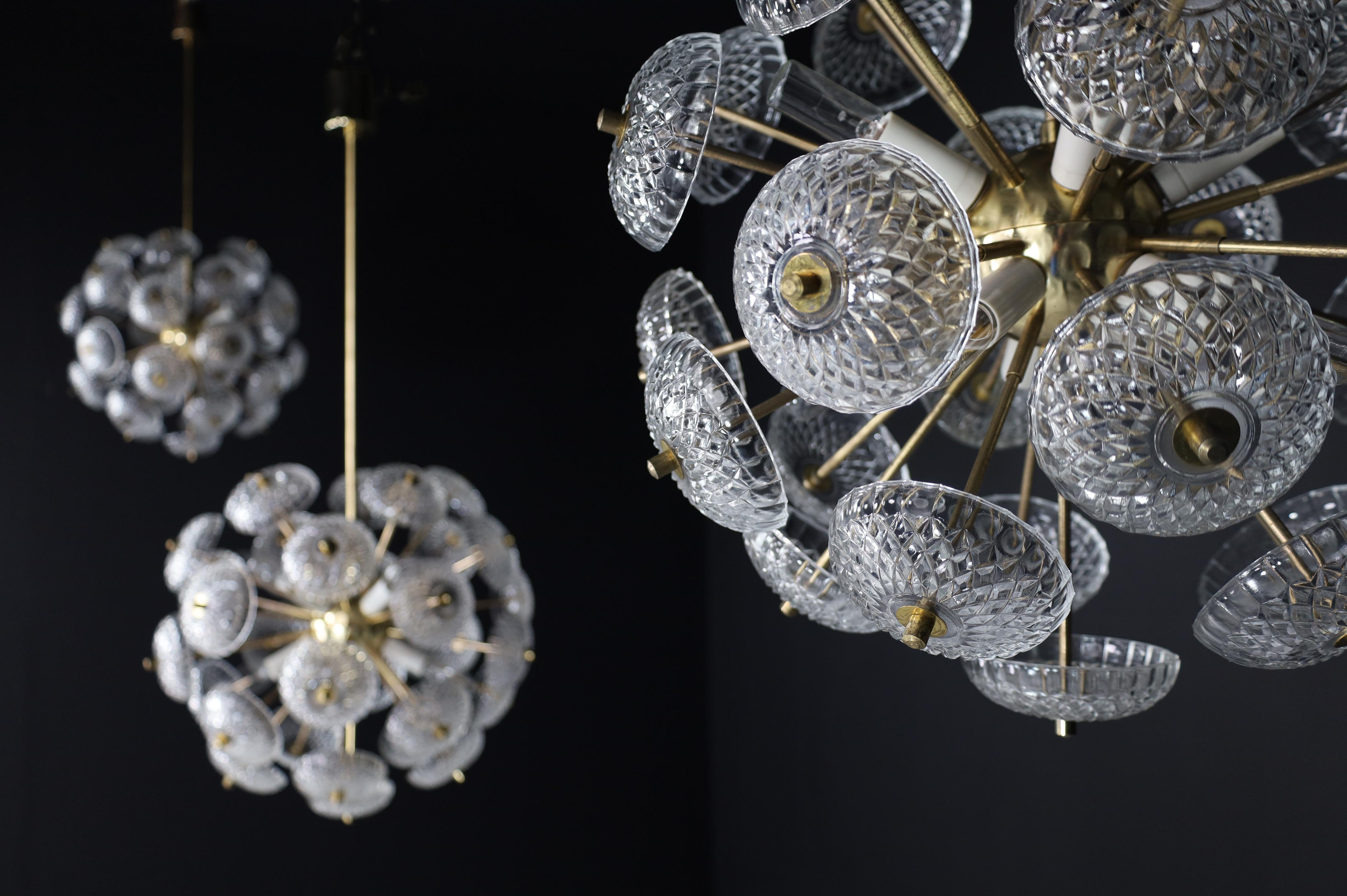 Mid-Century Modern Brass Floral Glass and Brass Chandelier,  Europe, 1960s For Sale 3