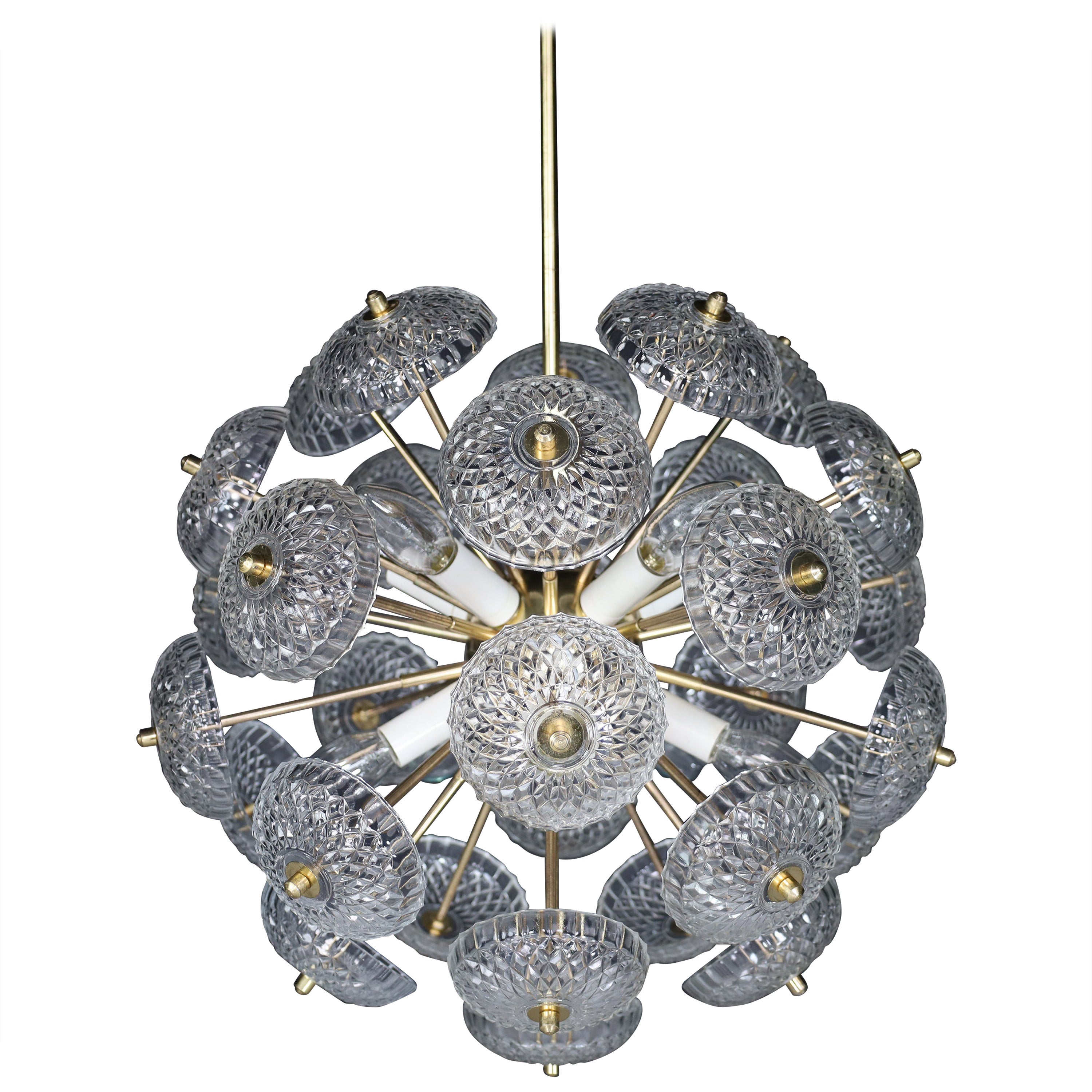 Lampadario in ottone e vetro floreale moderno di metà secolo,  Europa, anni '60