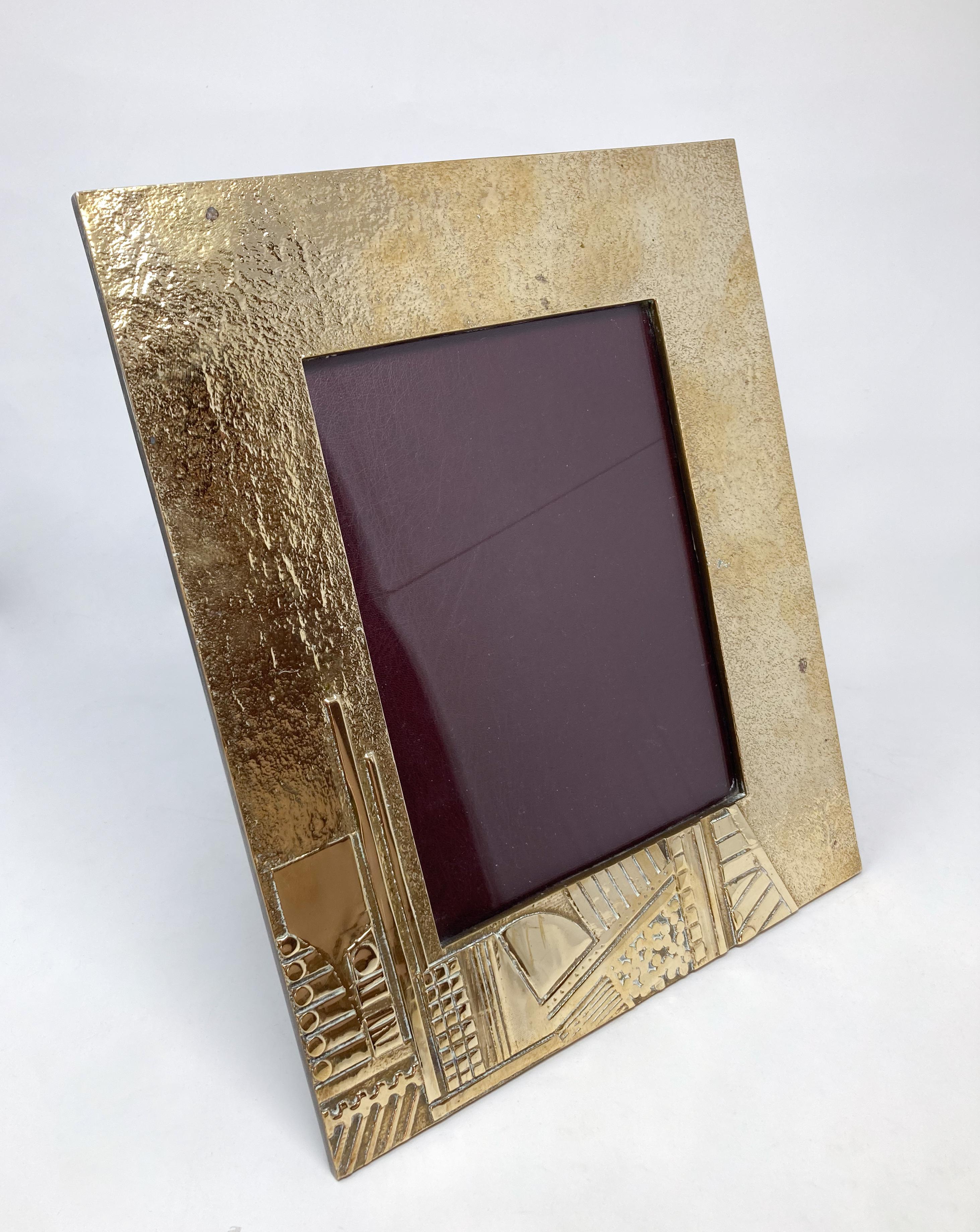 Mid-Century Modern Brass Frame In Good Condition For Sale In Brussels, BE