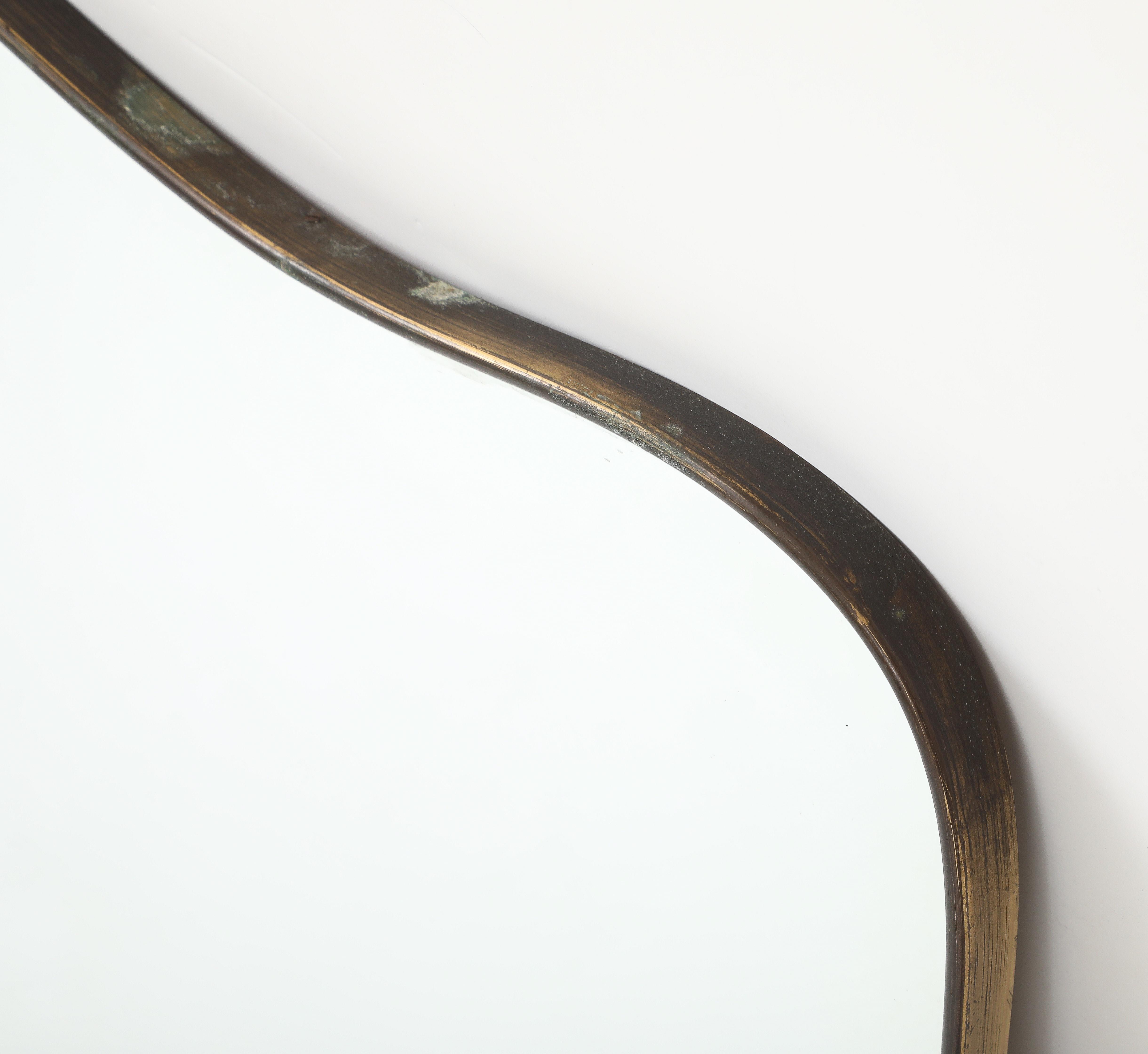 Miroir à encadrement en laiton, Italie, 1950, The Moderns en vente 4