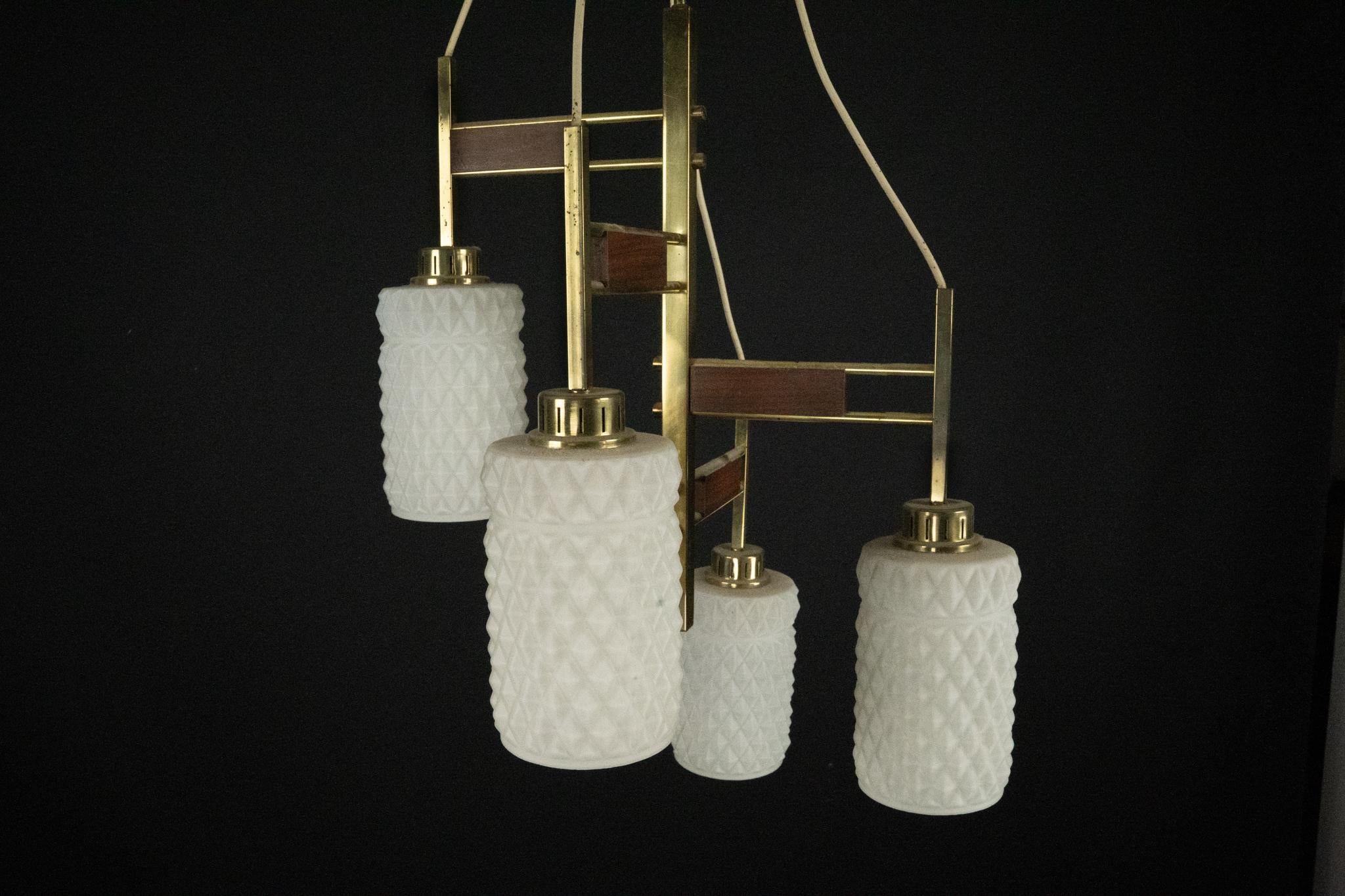Lampadario moderno di metà secolo in ottone e vetro in stile Stilnovo, Italia anni '50 in vendita 5