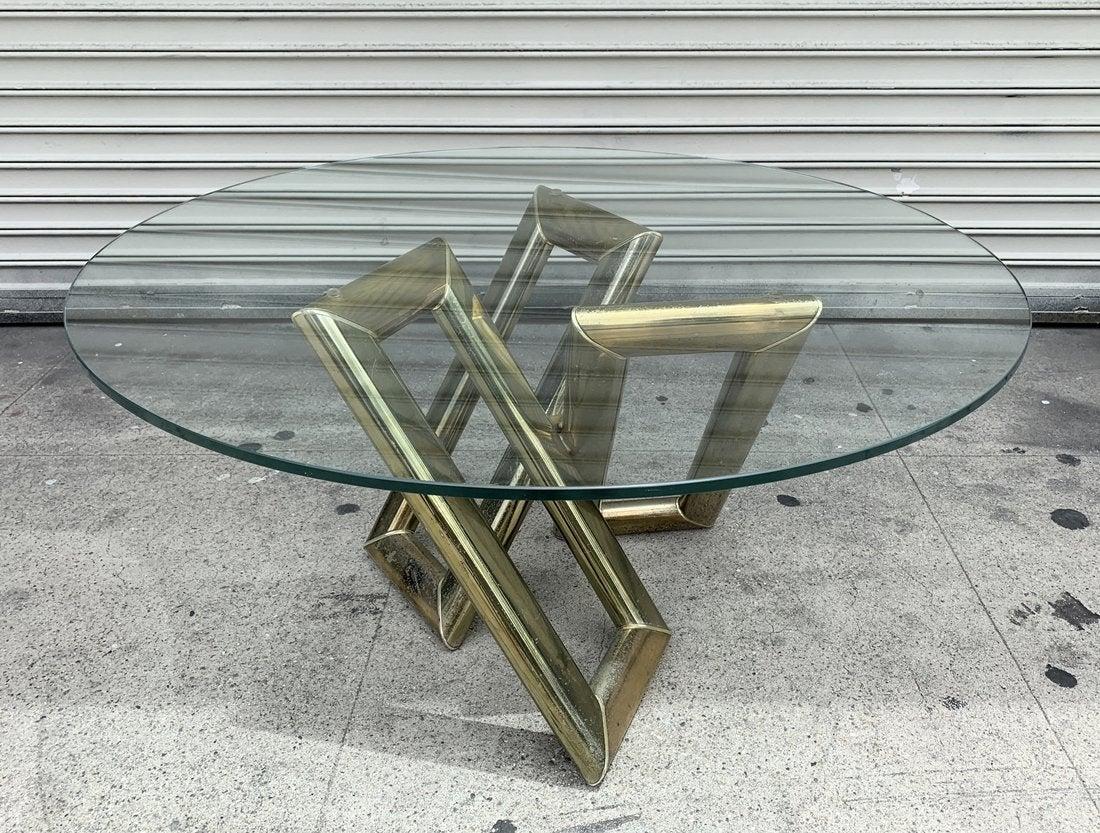 Mid-Century Modern Brass and Glass Coffee Table In Fair Condition In Los Angeles, CA