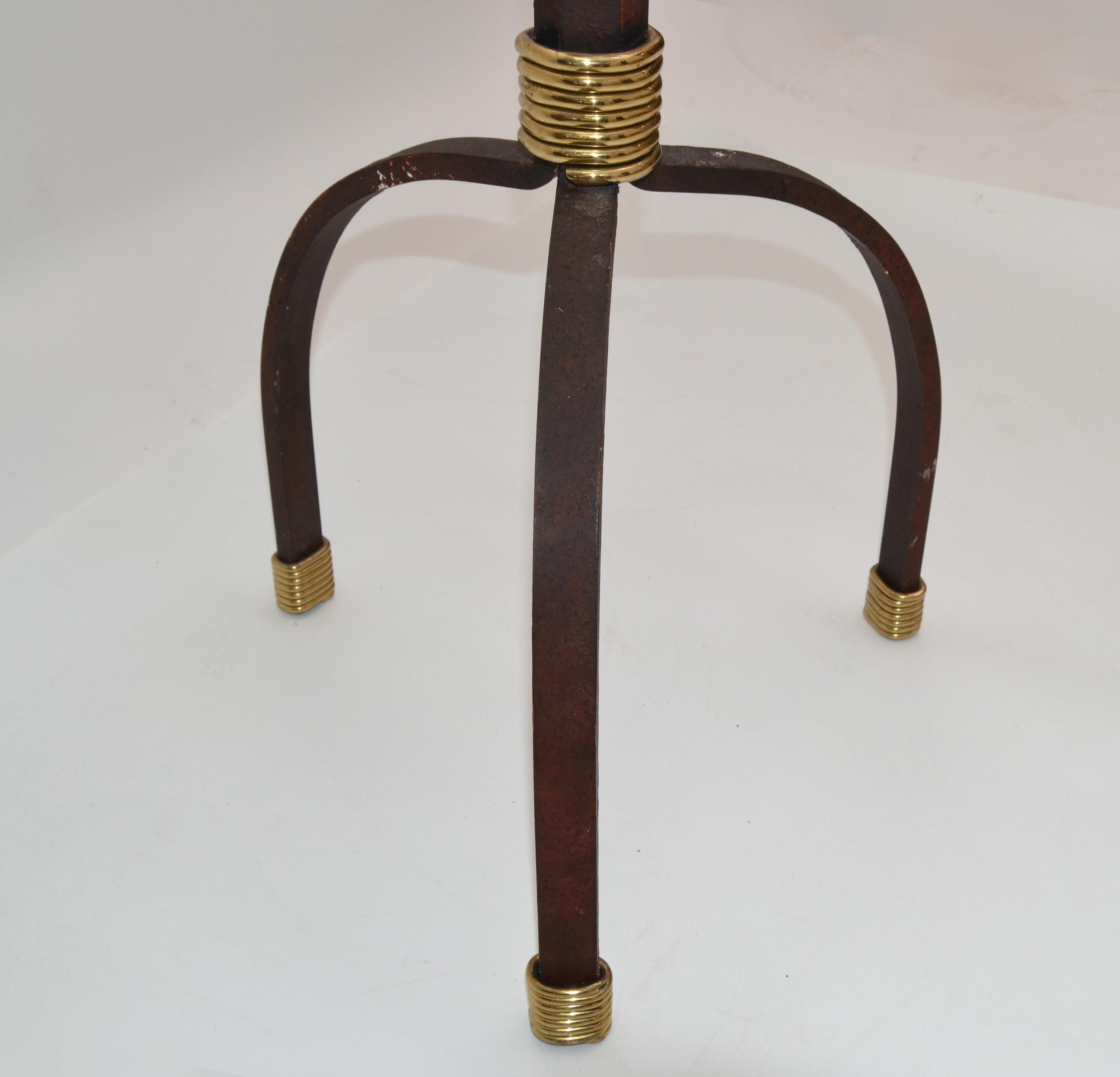Mid-Century Modern Brass & Handcrafted Cast Iron Floor Lamp on Tripod Base 1970s For Sale 5