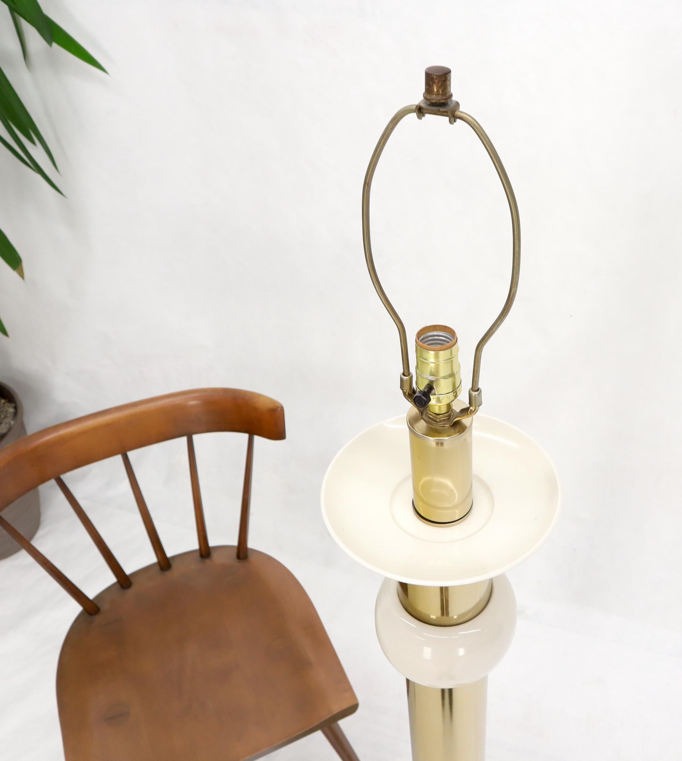 Mid-Century Modern Brass Heavy Bracket Shape Base Floor Lamp For Sale 4