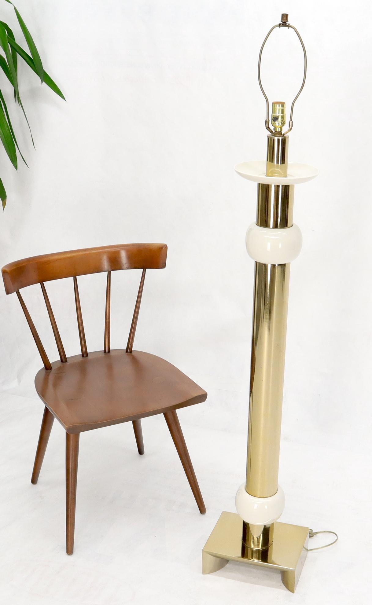 Mid-Century Modern Brass Heavy Bracket Shape Base Floor Lamp For Sale 3