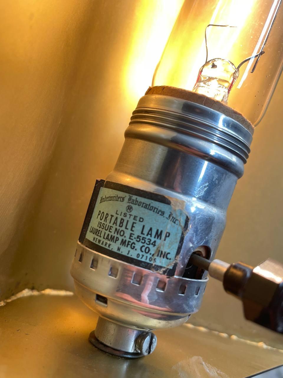 Mid-Century Modern Brass Height Adjustable & Swivel Floor Lamp by Laurel 5