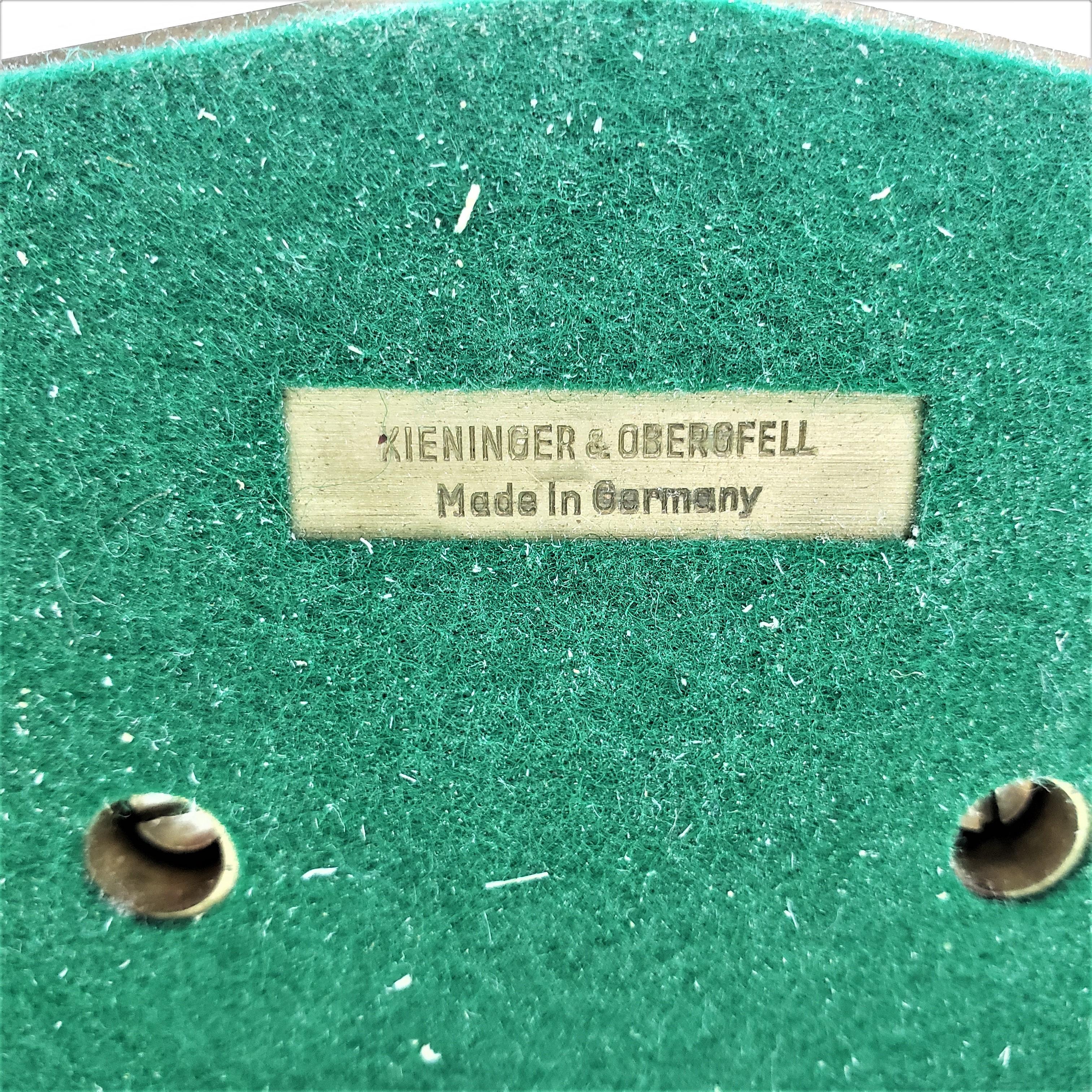 Kundo Deutsche Weltkugel-Schreibtisch- oder Tischuhr aus Messing, Moderne der Mitte des Jahrhunderts (Metall) im Angebot