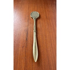 Ouvre-lettres en laiton de style moderne du milieu du siècle avec un design de raquette de tennis, années 1950