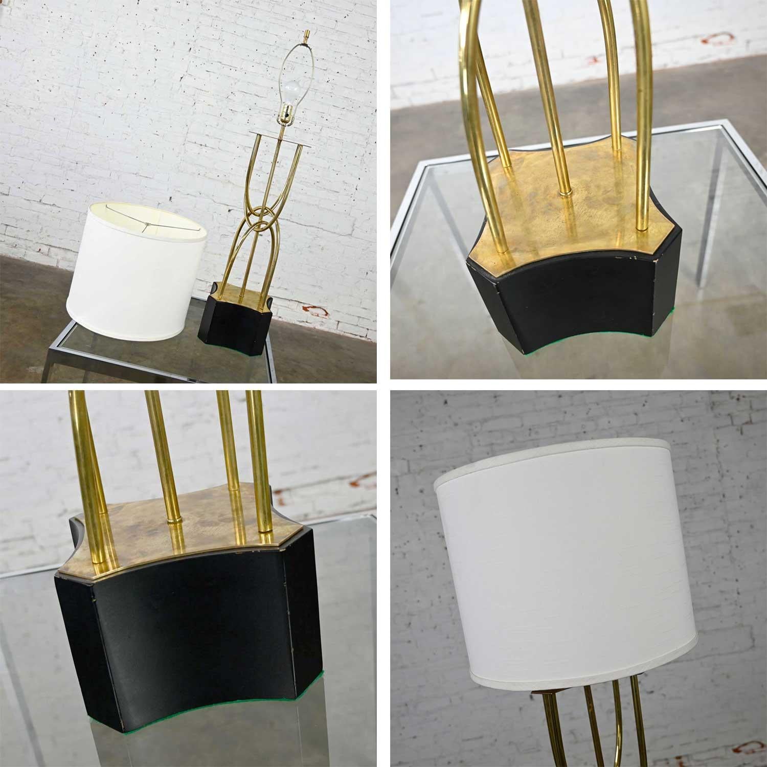 Mid-Century Modern Brass Looped Tube Table Lamp with Shade For Sale 12