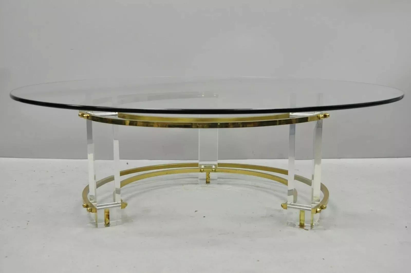 Table basse moderne du milieu du siècle dernier en laiton et verre rond Lucite Charles Hollis Jones en vente 3