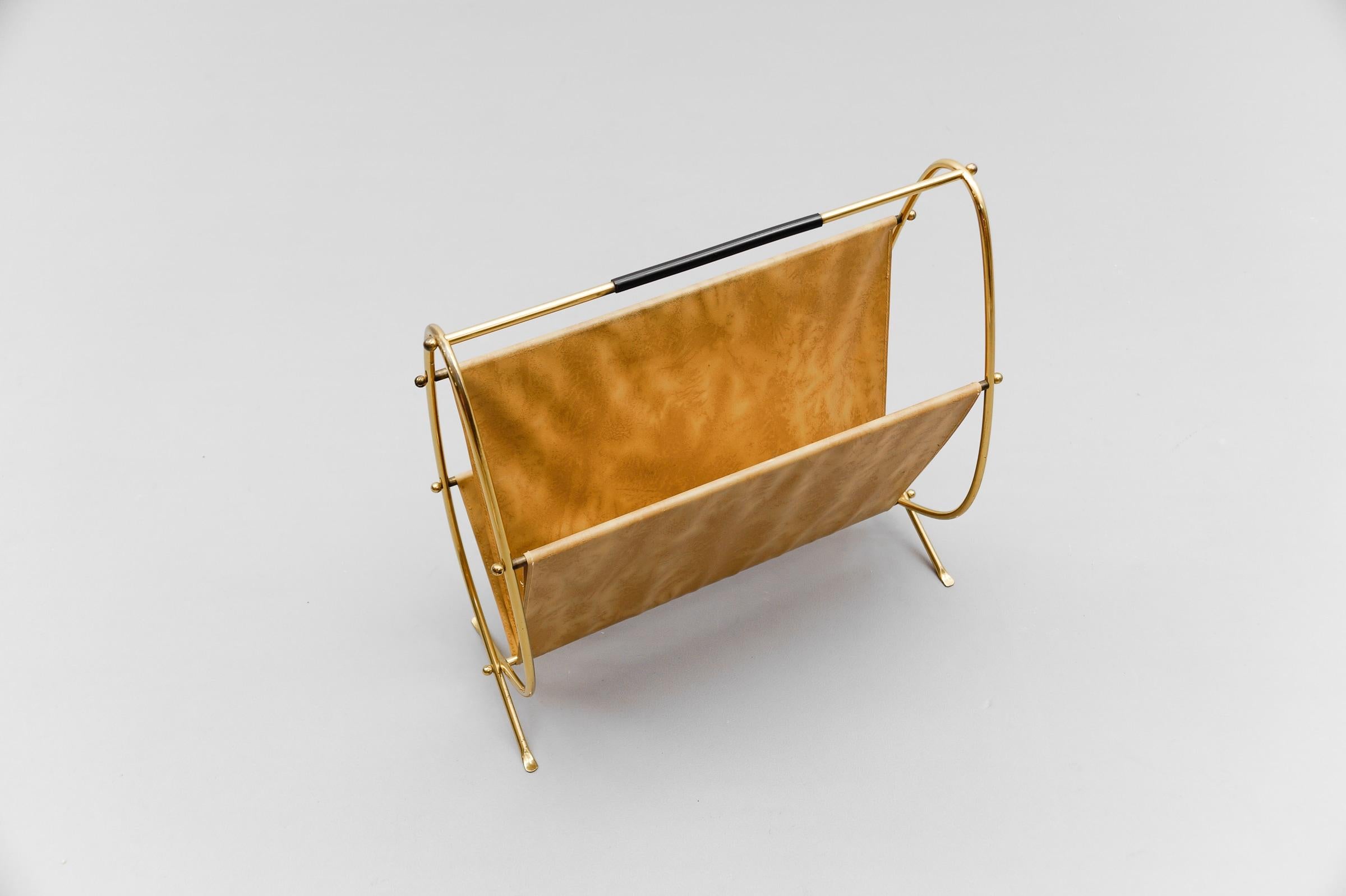 Laiton Porte-revues en laiton The Modernity, 1950s Italie en vente