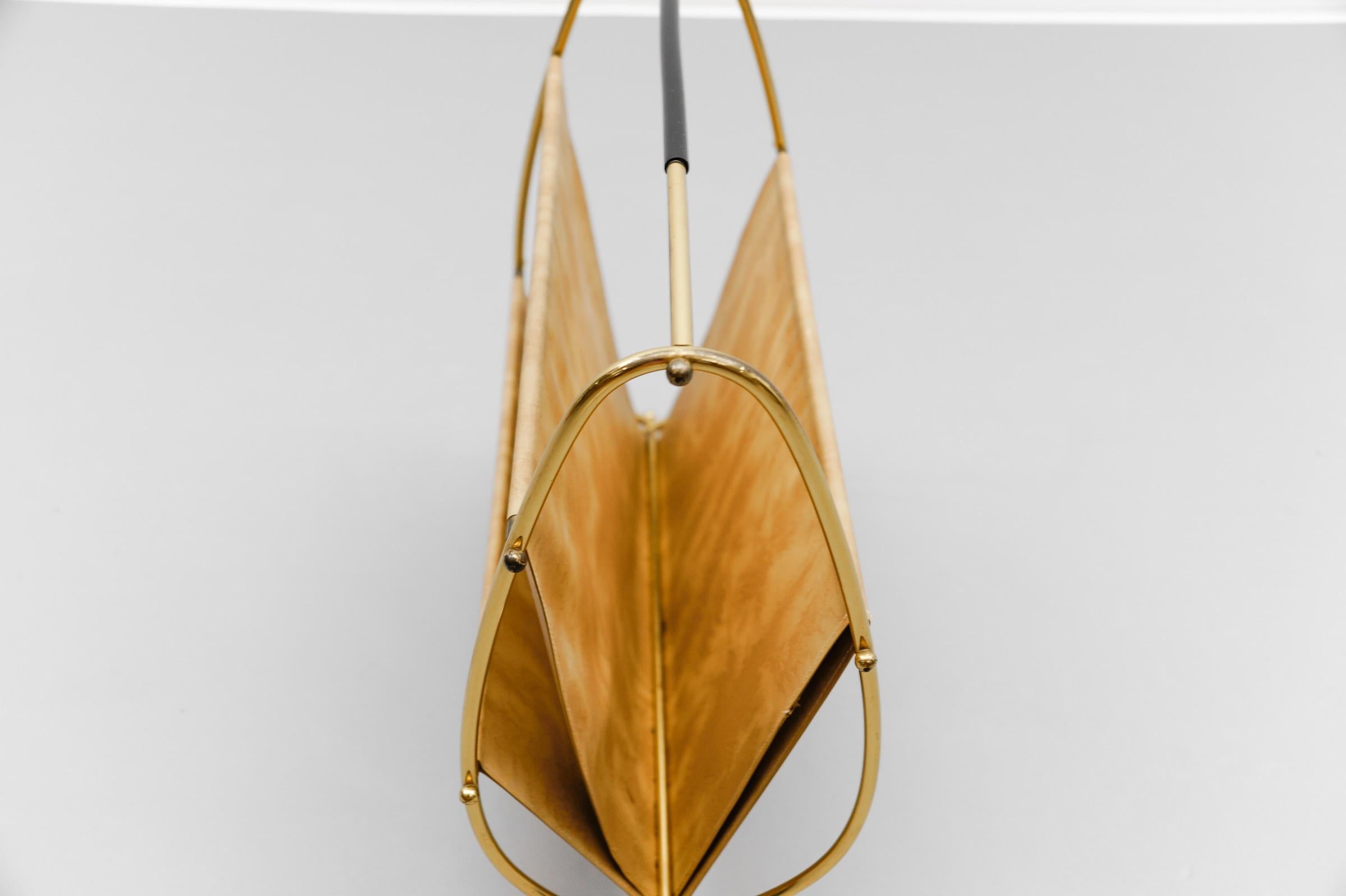 Porte-revues en laiton The Modernity, 1950s Italie en vente 2