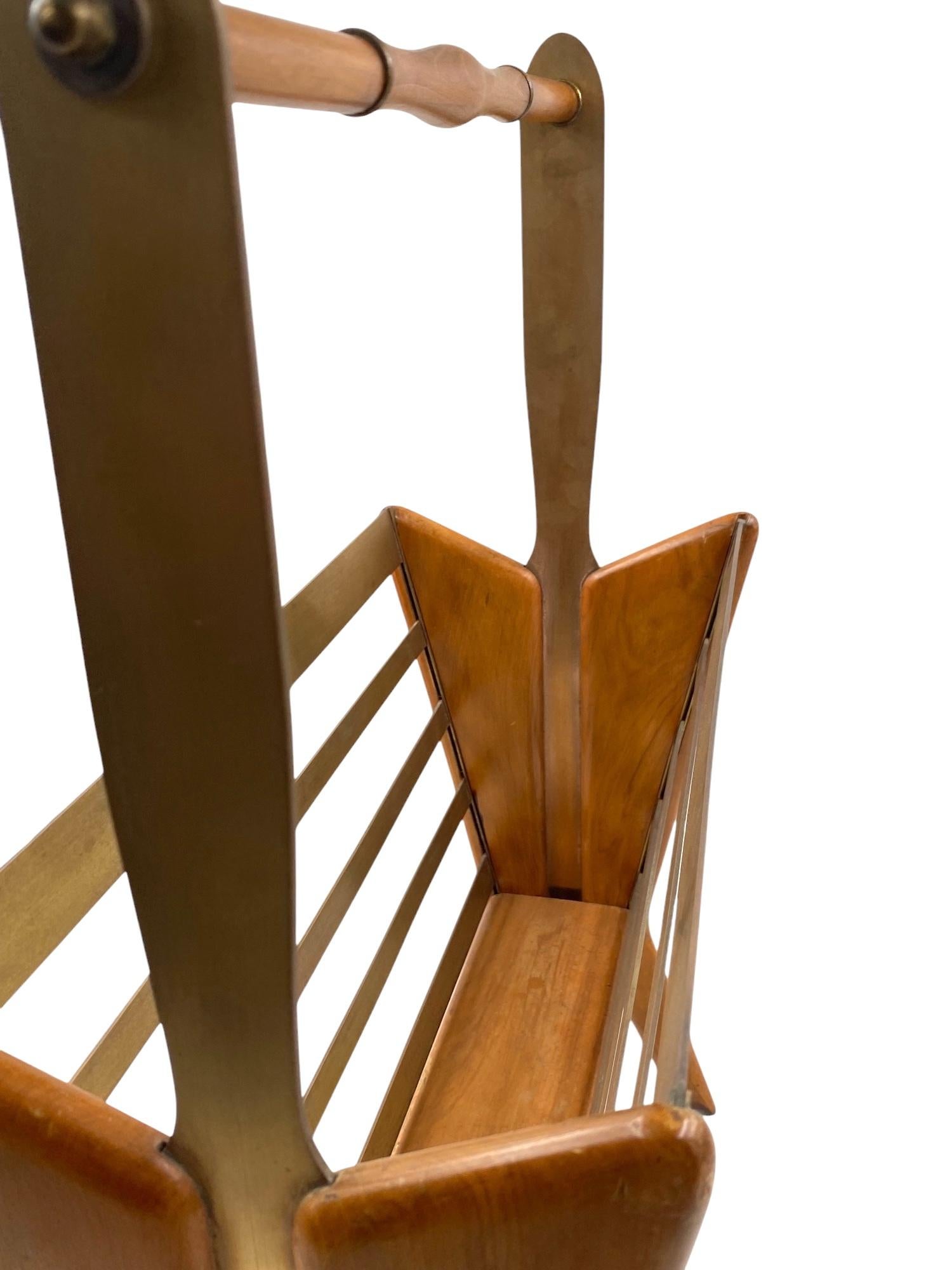 Mid-century Modern brass magazine rack, Ico and Luisa Parisi  Italy 1950 For Sale 1