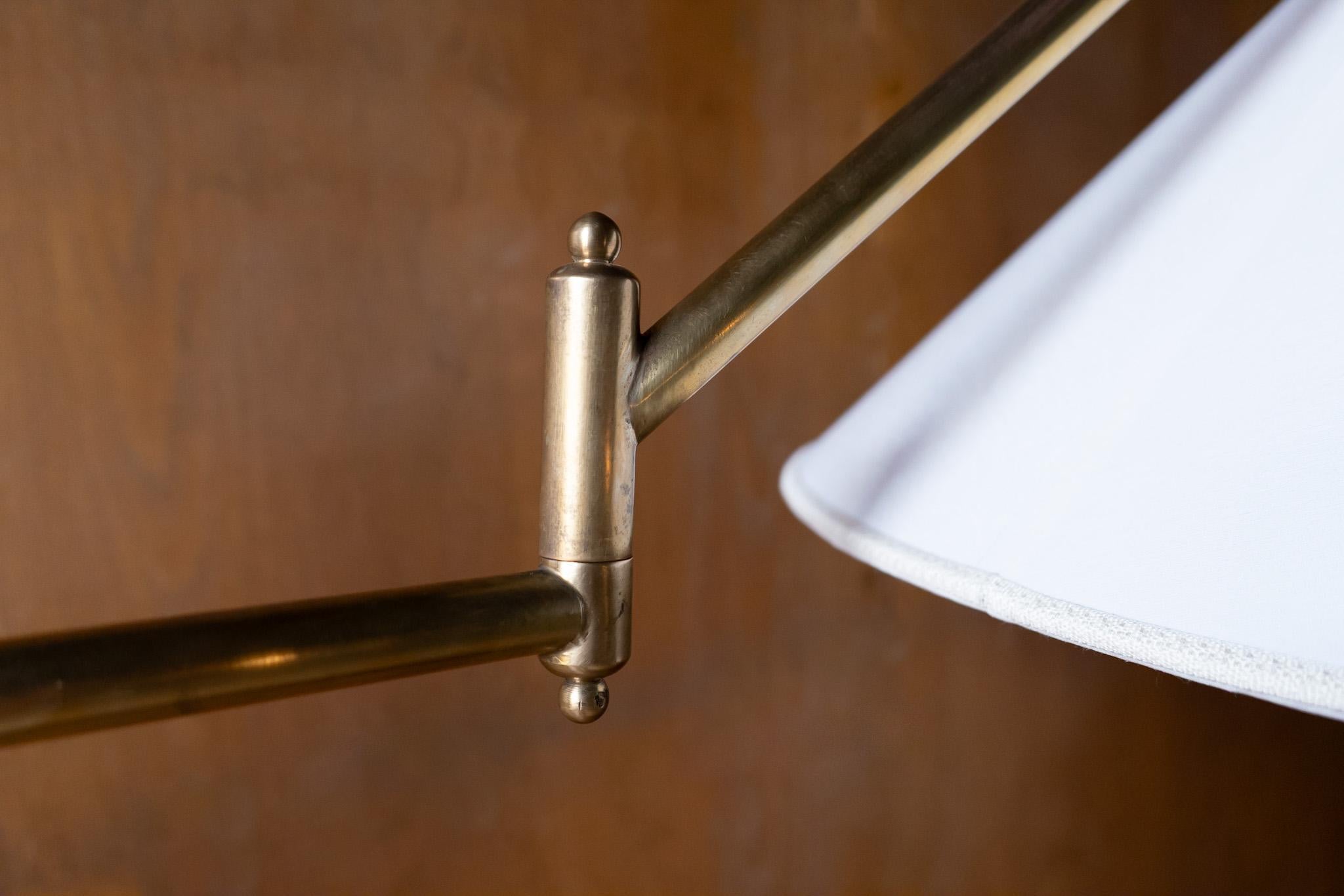 Mid Century Modern Brass Marble Adjustable Arm Floor Lamp, Italy 1950s For Sale 4