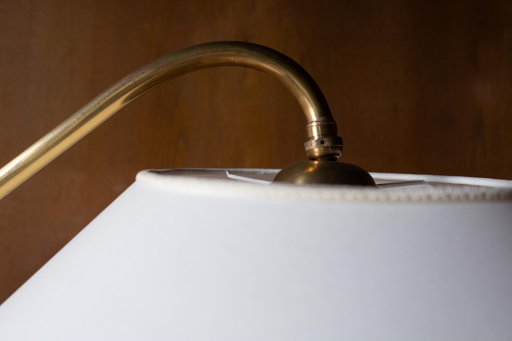Mid Century Modern Brass Marble Adjustable Arm Floor Lamp, Italy 1950s For Sale 1