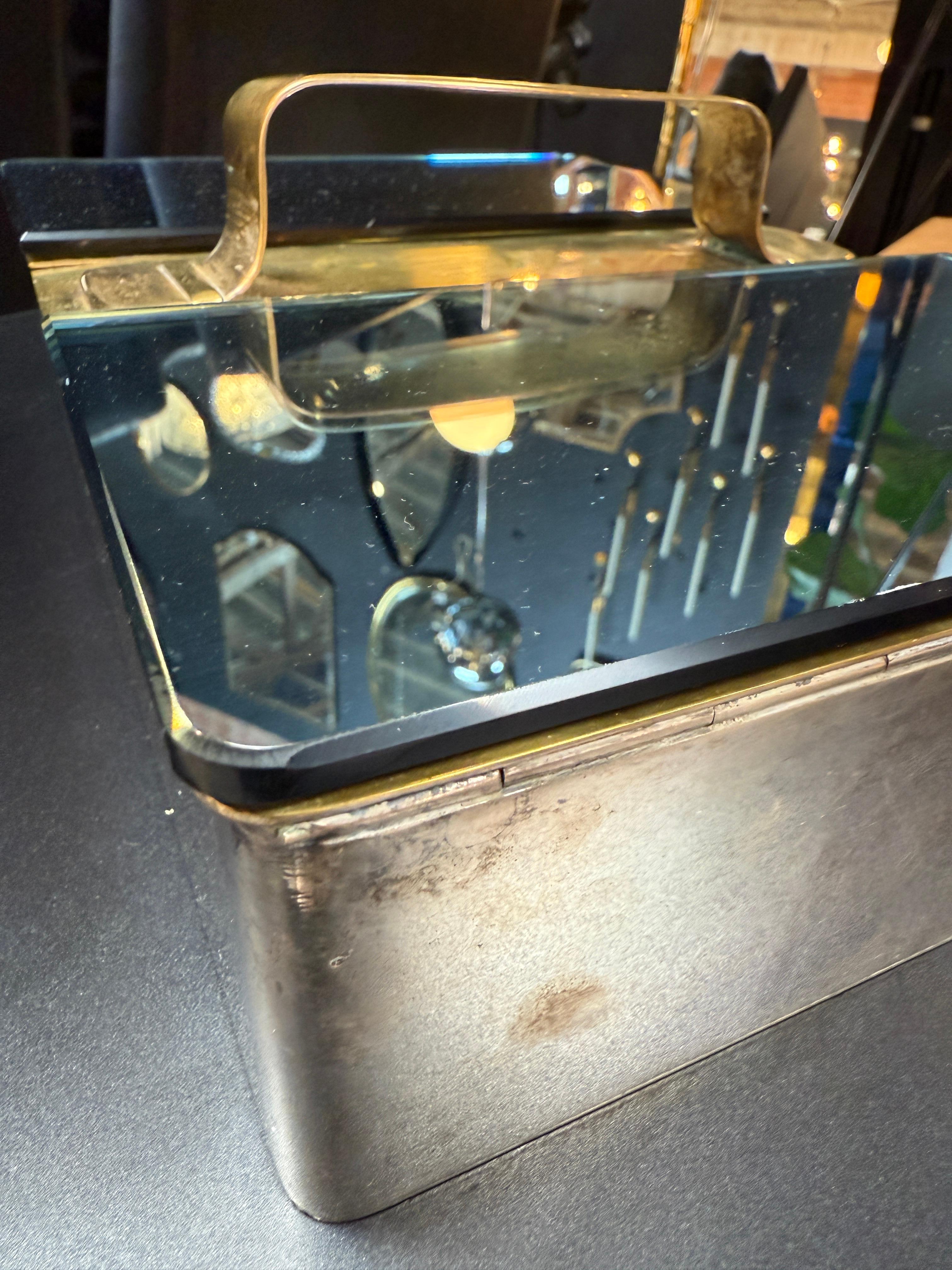 Mid-Century Modern Brass & Mirror Vanity Box In Good Condition For Sale In Los Angeles, CA
