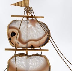 Mid Century Modern Messing Segelboot auf Amethyst