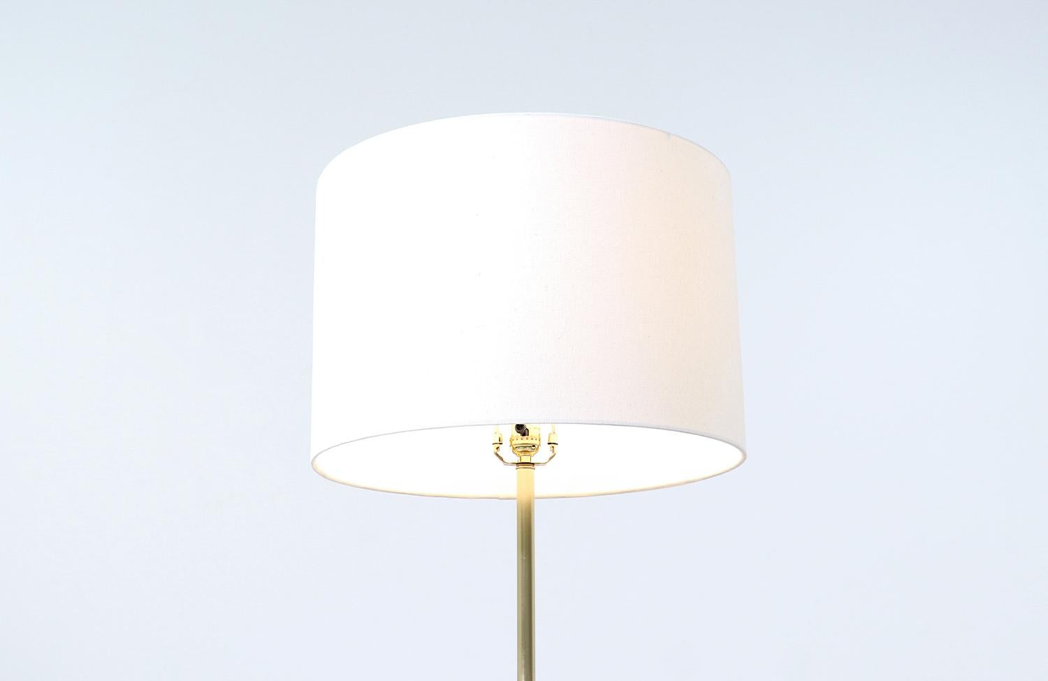 Mid-20th Century Mid-Century Modern Brass & Sculpted Walnut Floor Lamp with Side Table For Sale