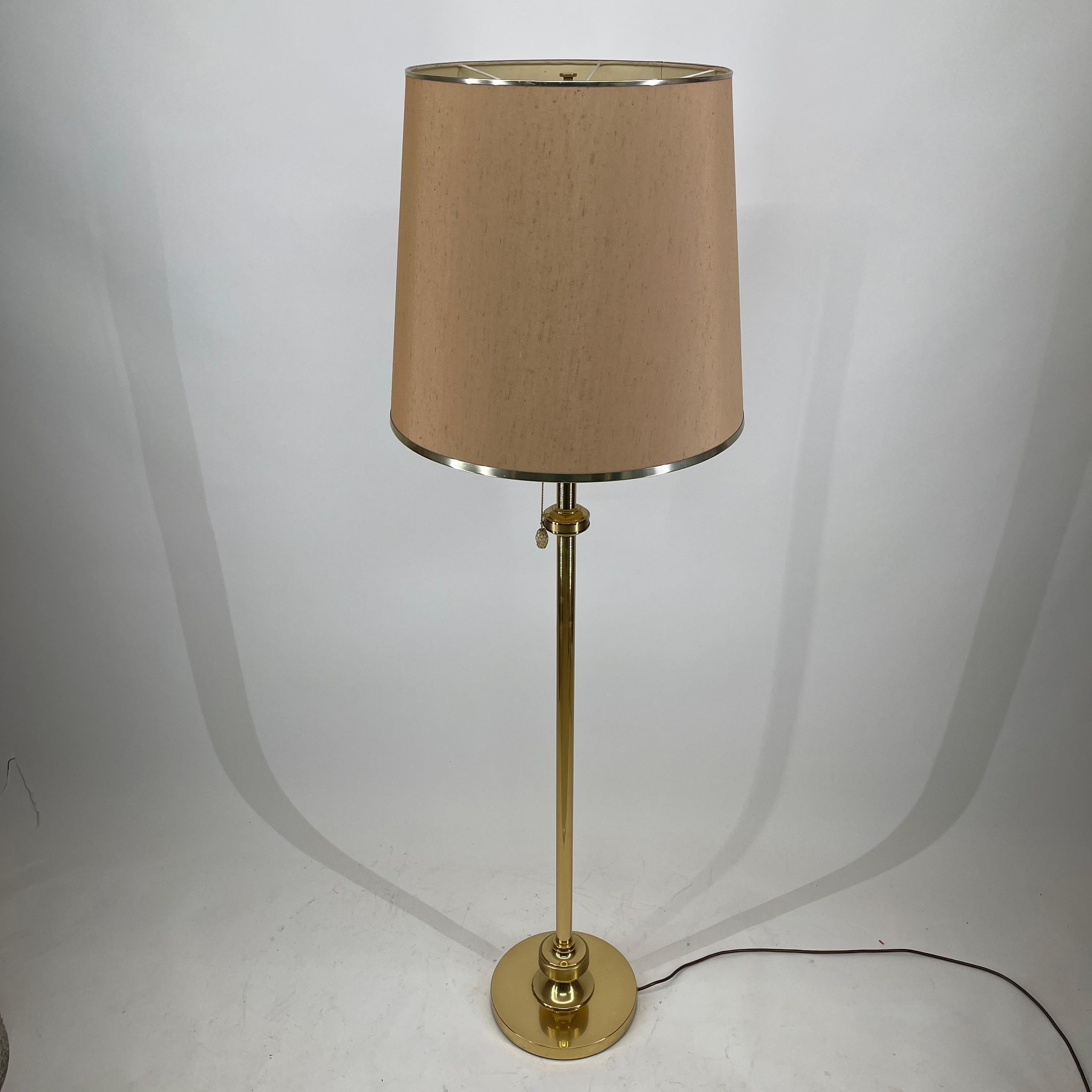 Mid-Century Modern Brass Space Age Floor Lamp by Kaiser Leuchten, Germany, 1977 In Good Condition For Sale In Vienna, AT