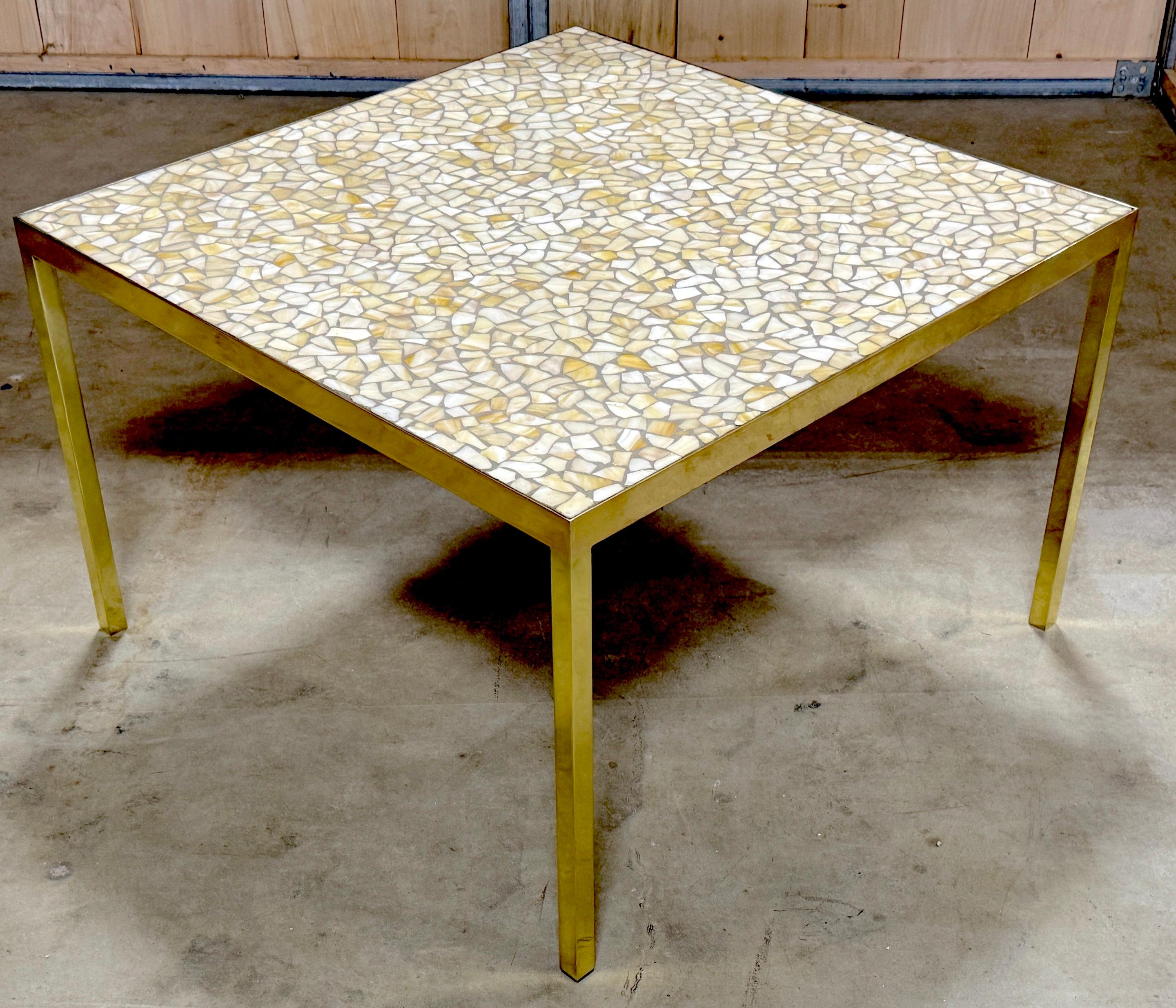 Table basse moderne du milieu du siècle dernier en laiton et verre teinté, par Morris Lapidus en vente 4