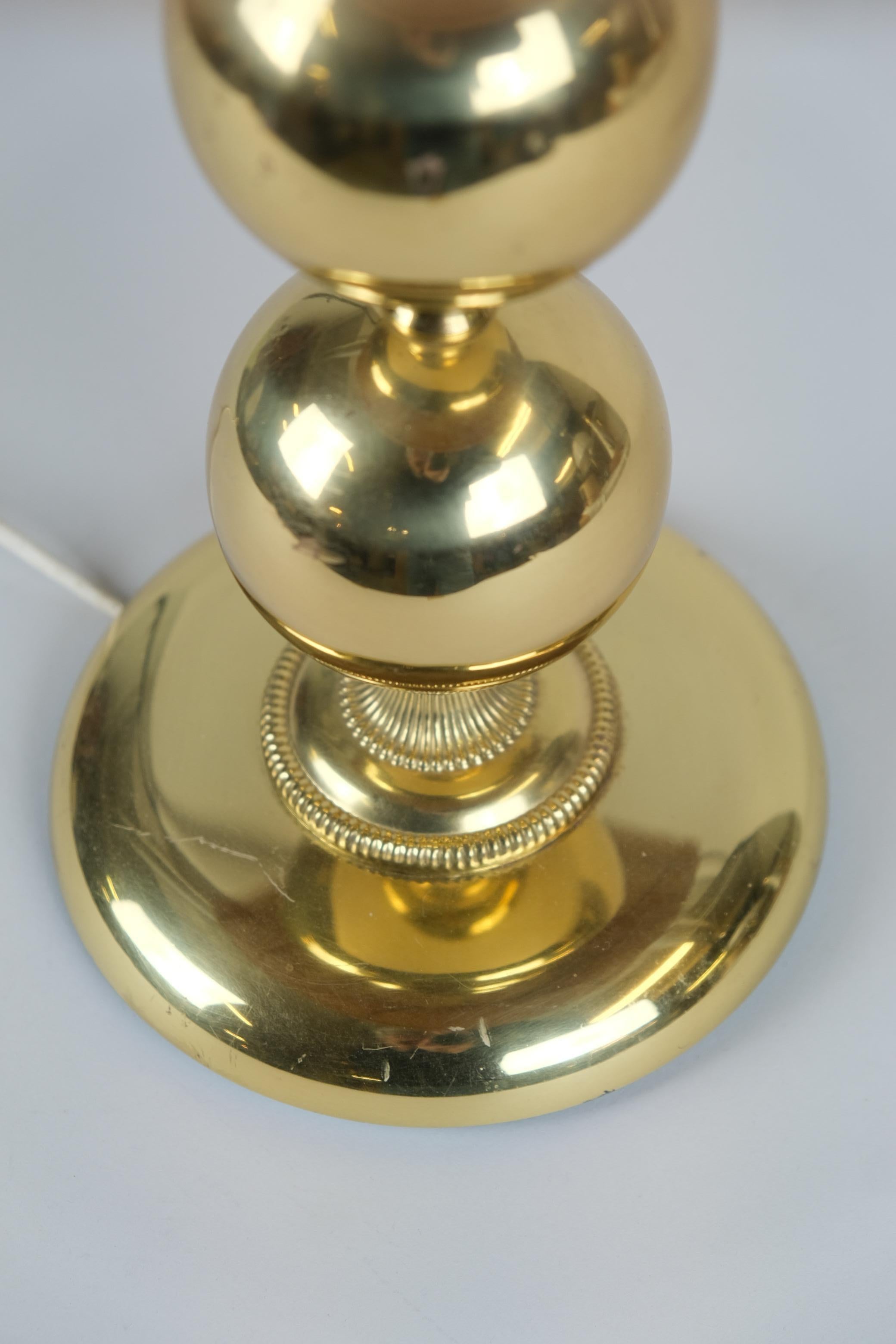 Lampe de table The Moderns en laiton Attr. Kai Kai, Valaisin Mäkelä 1970 Bon état - En vente à Helsinki, FI