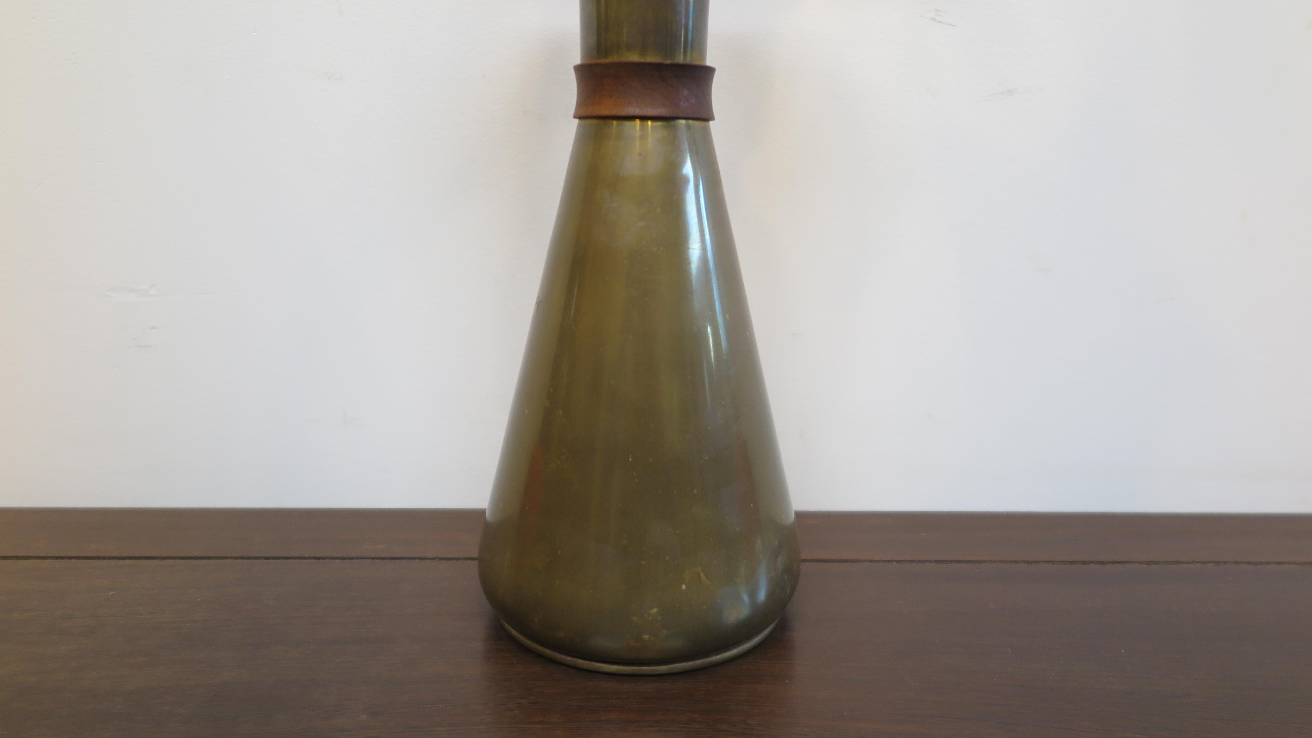 Mid Century Modern Brass Table Lamp For Sale 2