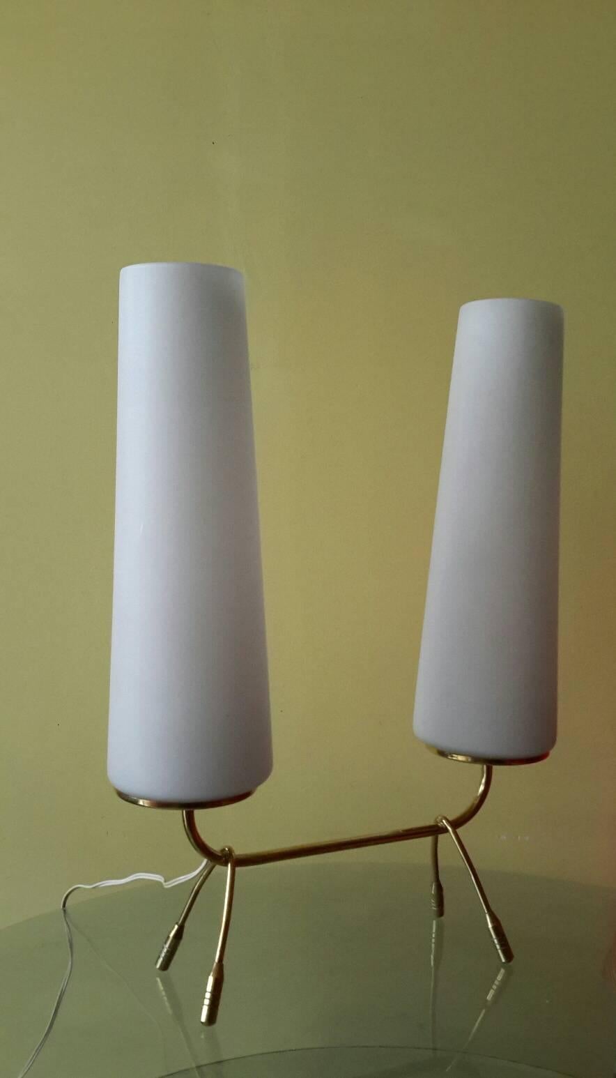 Moderne Messing-Tischlampe aus der Mitte des Jahrhunderts, Frankreich, 1950er Jahre (Moderne der Mitte des Jahrhunderts) im Angebot