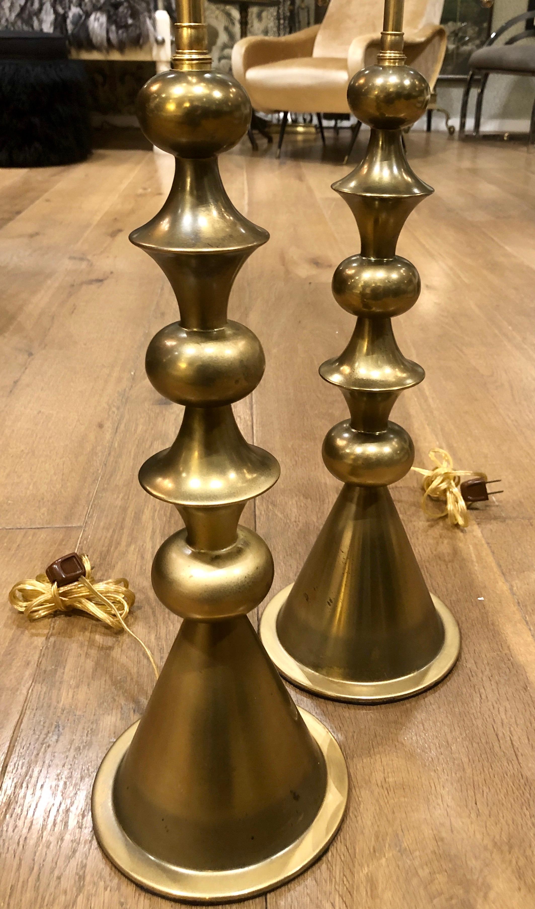 American Mid-Century Modern Brass Table Lamps in the Manner of Tommi Parzinger, Pair