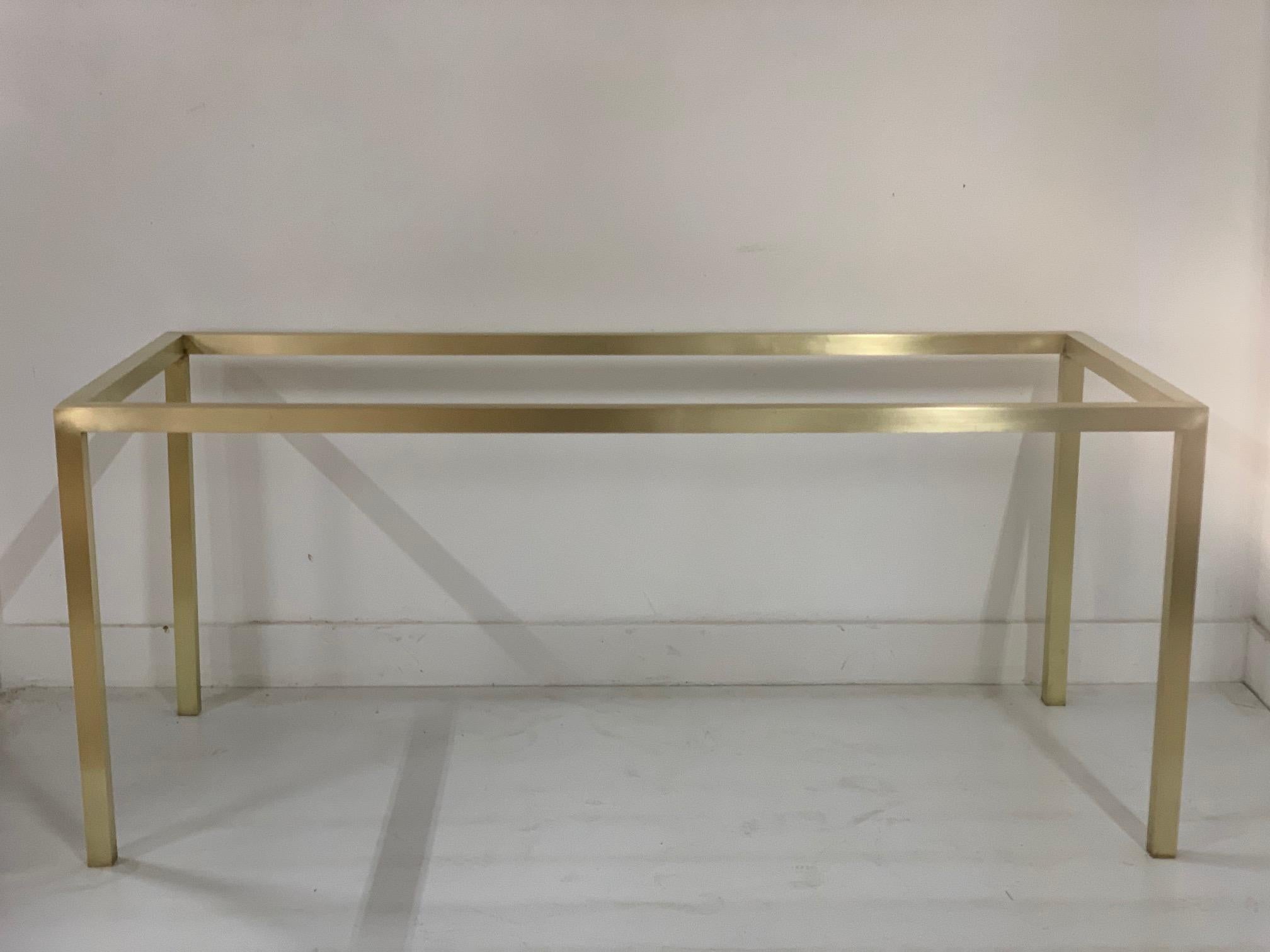 Mid-Century Modern Brass Table w/ Glass Top In Good Condition For Sale In New York, NY