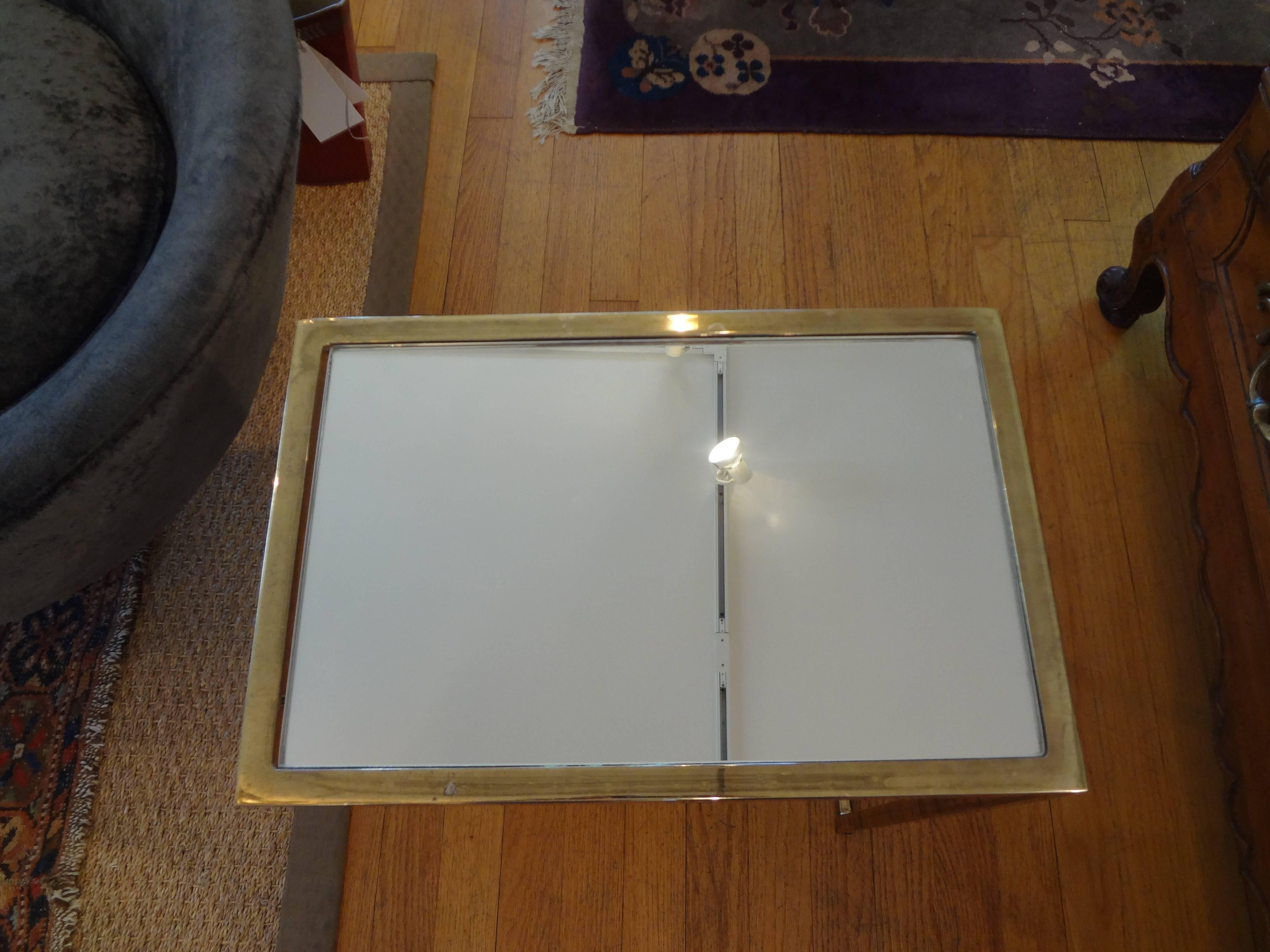 Mid-Century Modern Brass Table with Mirrored Top In Good Condition In Houston, TX