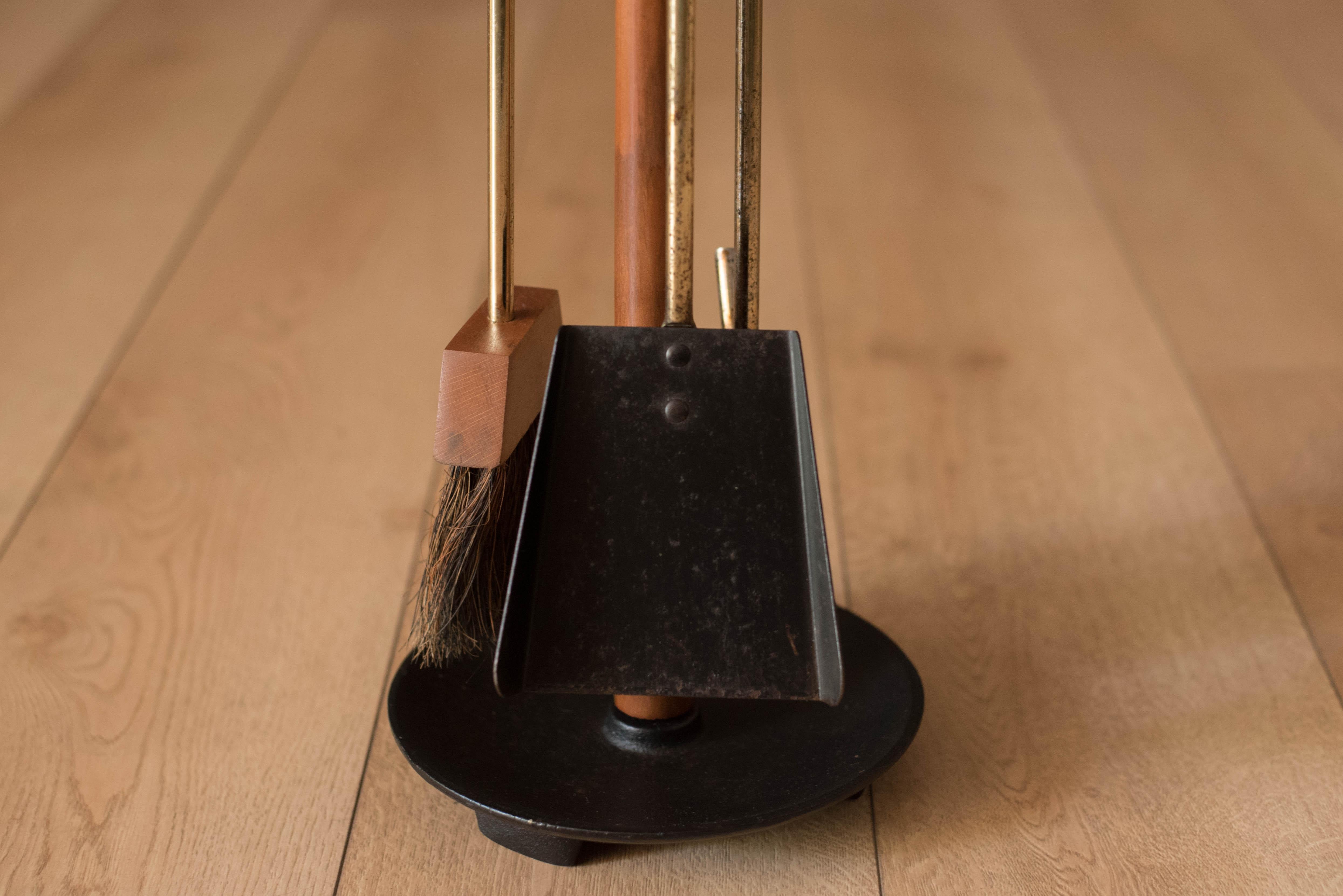 Mid-Century Modern Brass Three-Piece Standing Fireplace Tool Set 7