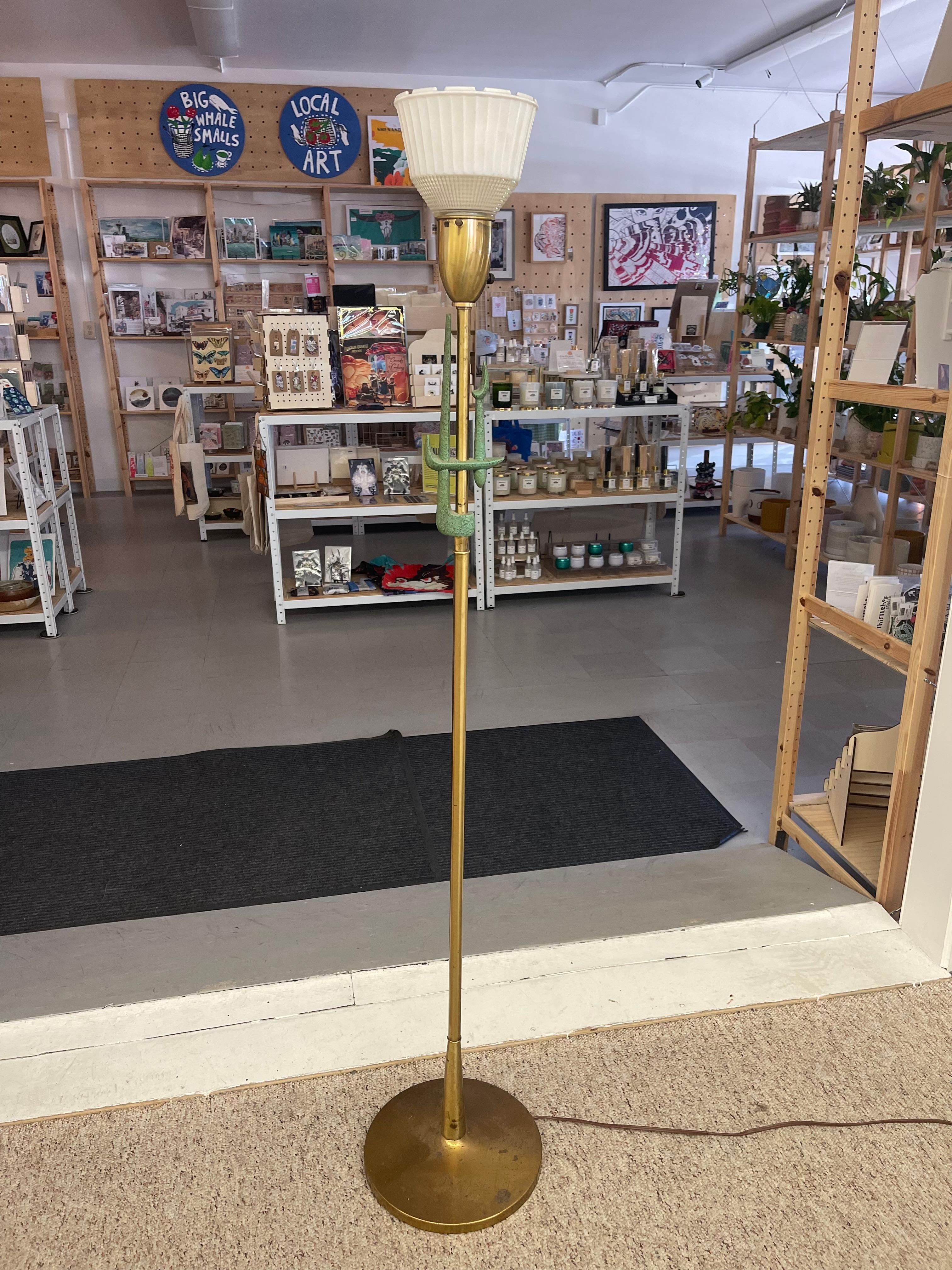 Mid-Century Modern Brass Toned Torchiere Floor Lamp with ribbed glass diffuser. In Good Condition For Sale In Seattle, WA