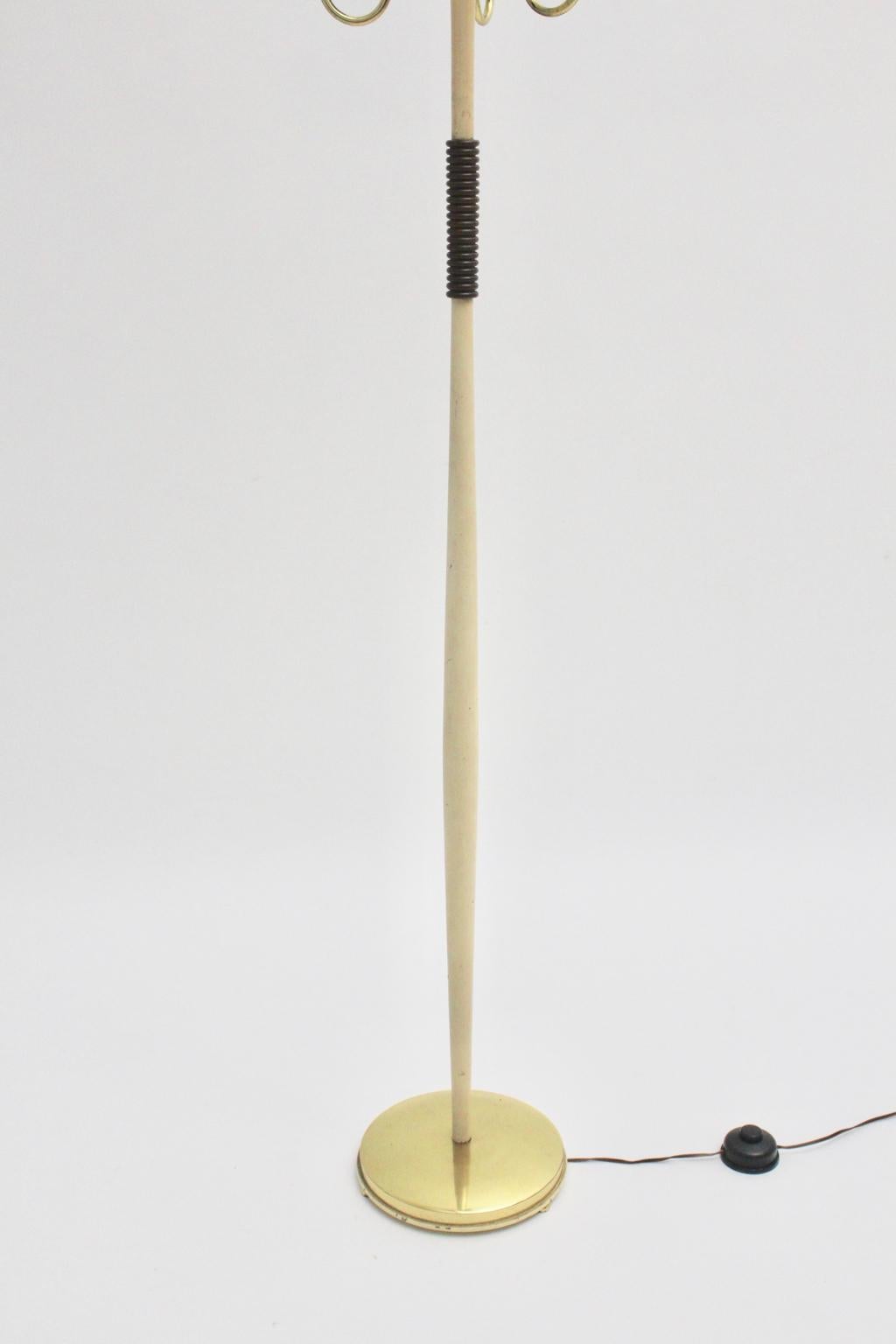 Mid-Century Modern Brass White Vintage Floor Lamp Style Gio Ponti, 1940s, Italy For Sale 5