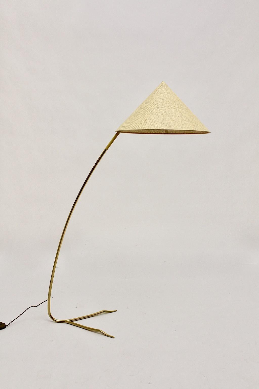 Moderne Stehlampe aus Messing aus der Mitte des Jahrhunderts Sumatra Rupert Nikoll, Österreich im Zustand „Gut“ im Angebot in Vienna, AT