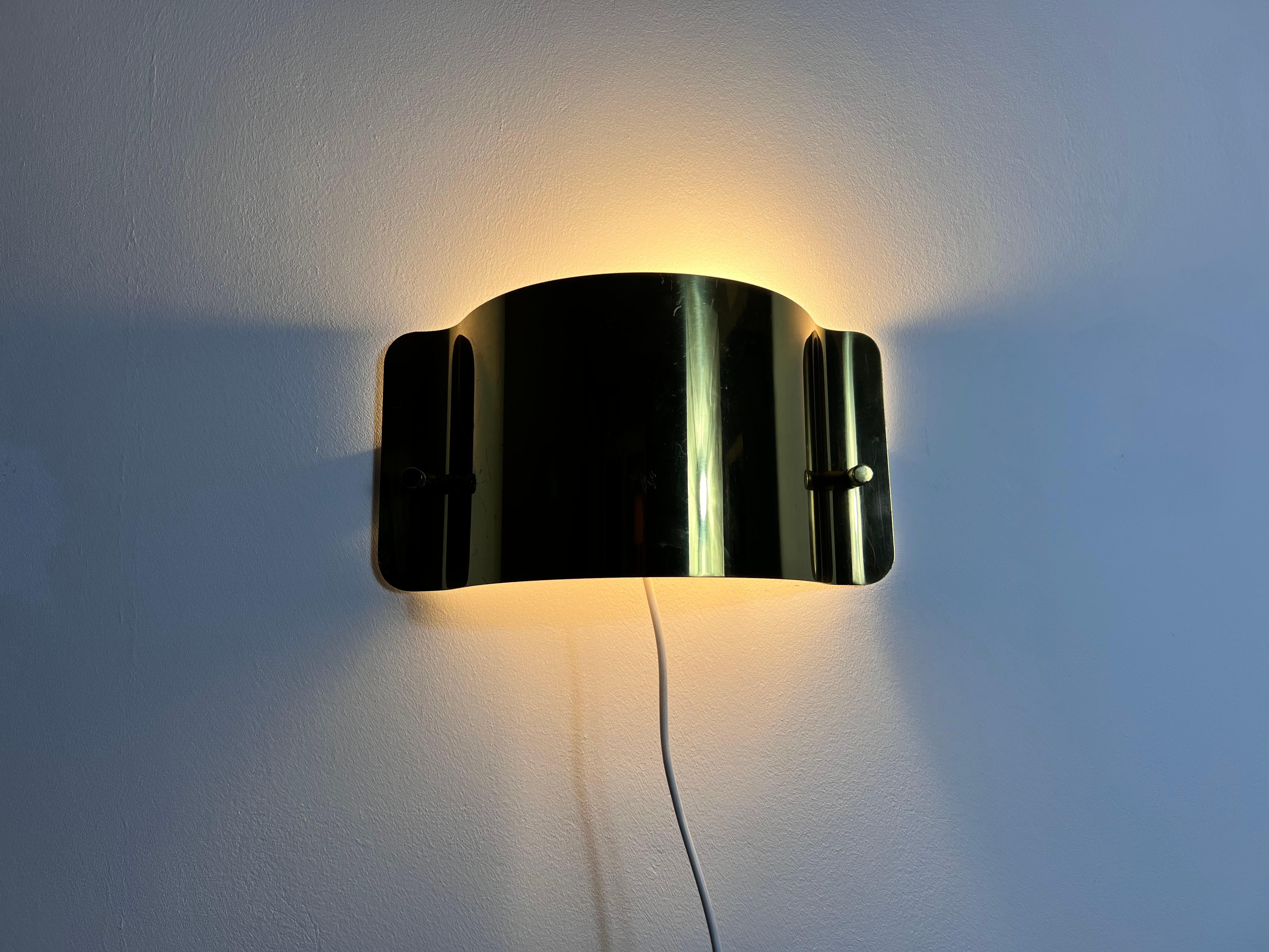 Lampada da parete in ottone della modernità di metà secolo, Italia, anni '60 in vendita 3