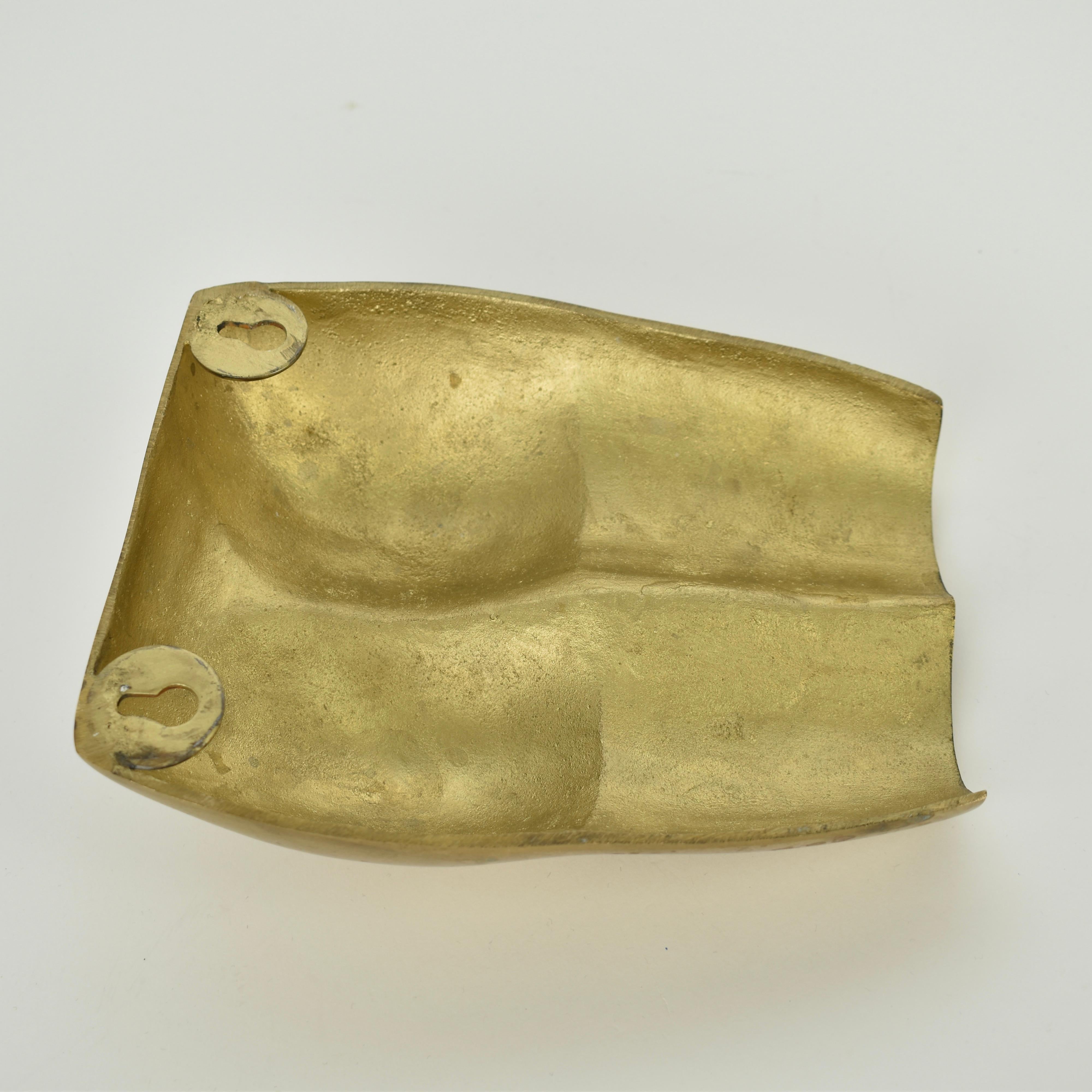 Scultura di nudo da parete in ottone del Mid Century Modern in vendita 1