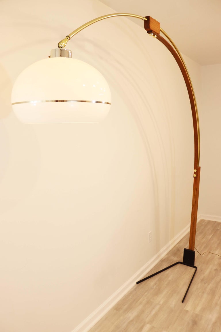 Mid-Century Modern Brass and Walnut Arc Lamp by Nova California at 1stDibs