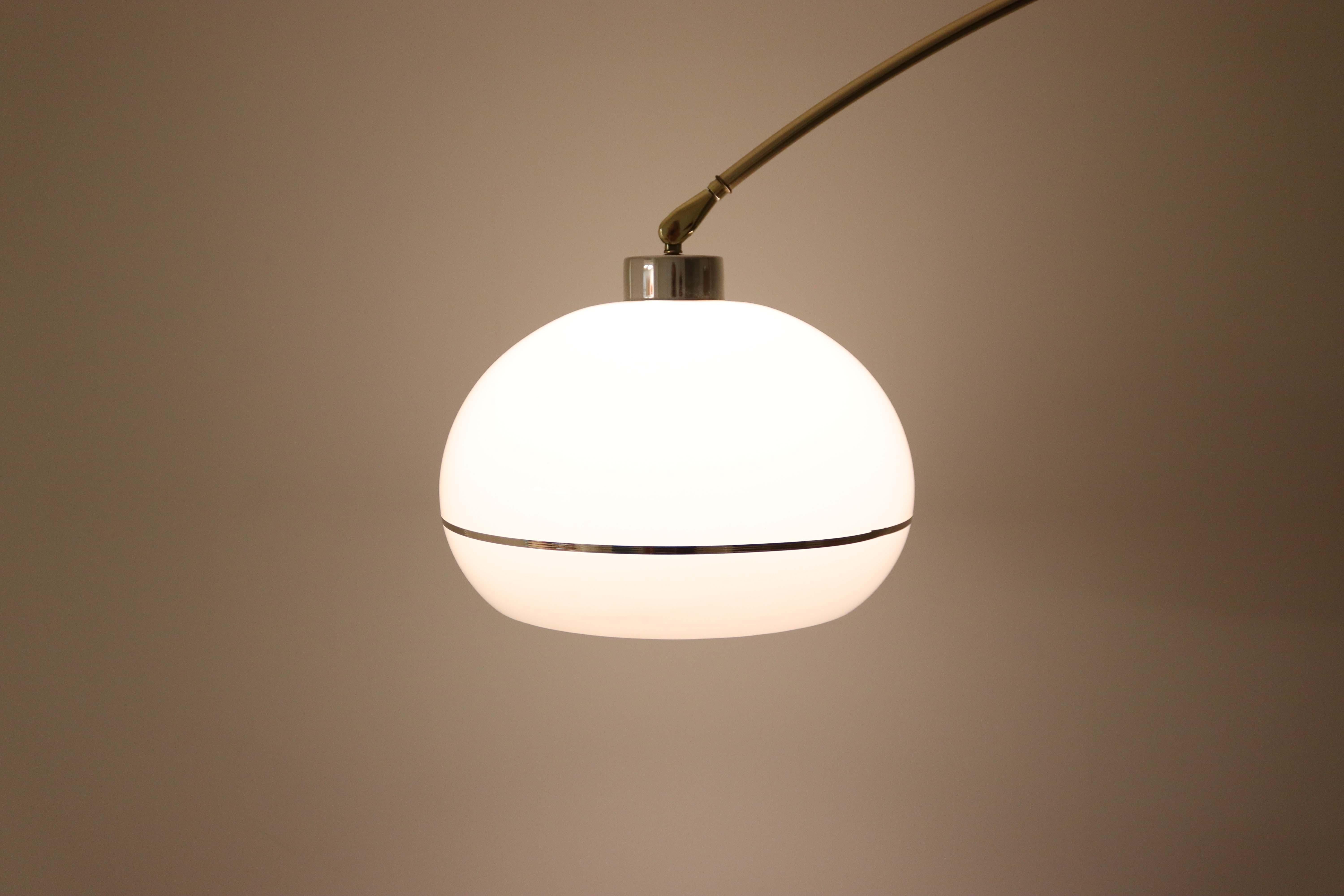 Mid-Century Modern Brass & Walnut Arc Lamp by Nova California 1
