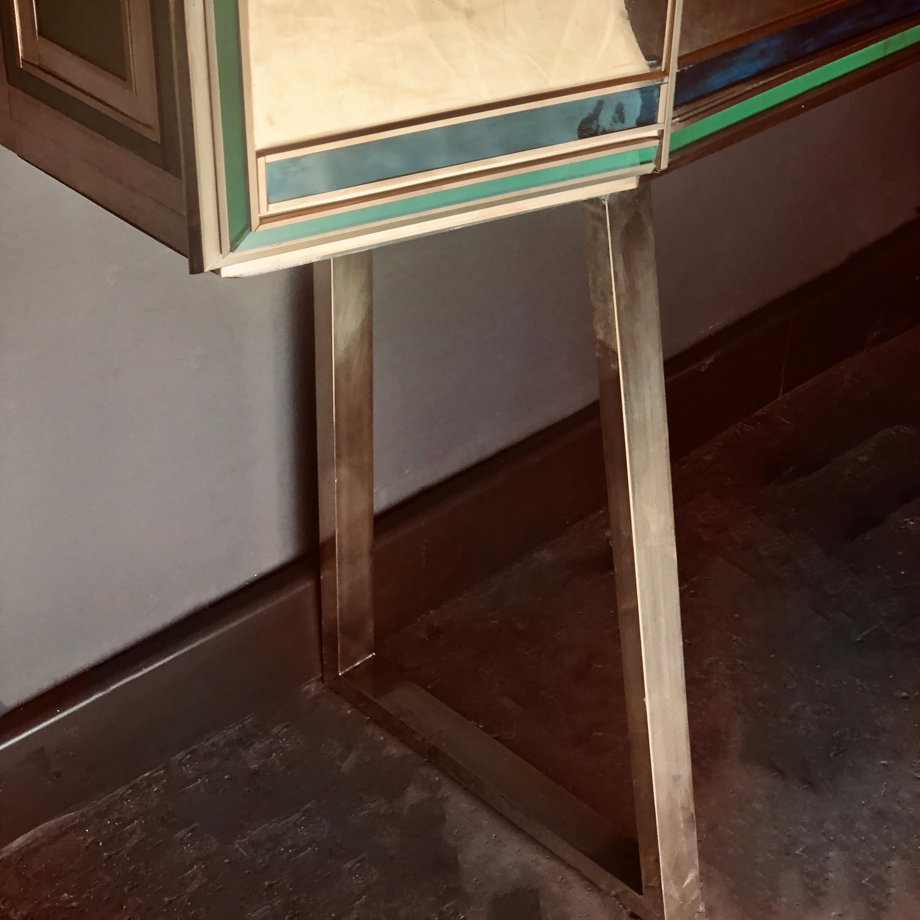 Bar en laiton, bois et verre de Murano vert émeraude gravé, moderne du milieu du siècle dernier en vente 9