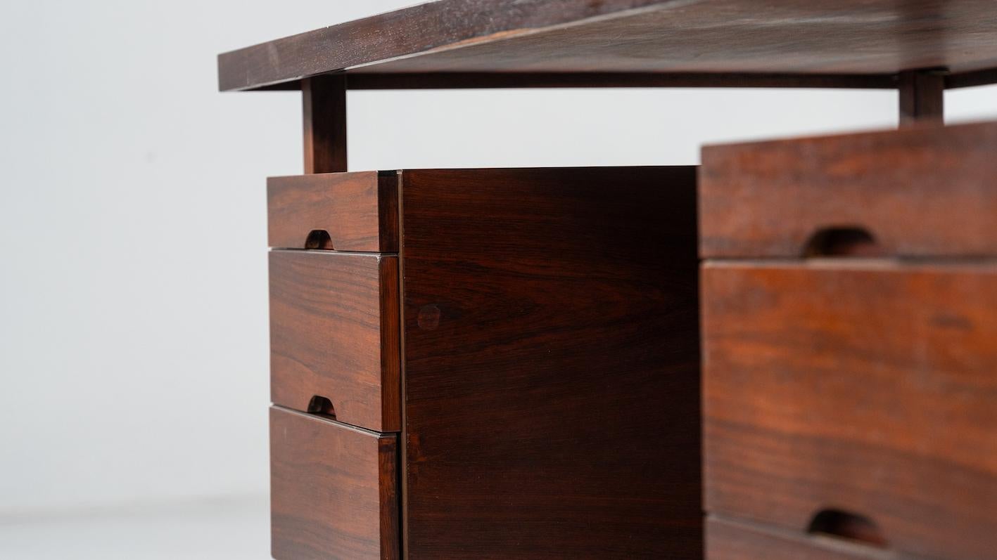 Mid-Century Modern Desk by Sergio Rodrigues, Brazil, 1960s For Sale 5