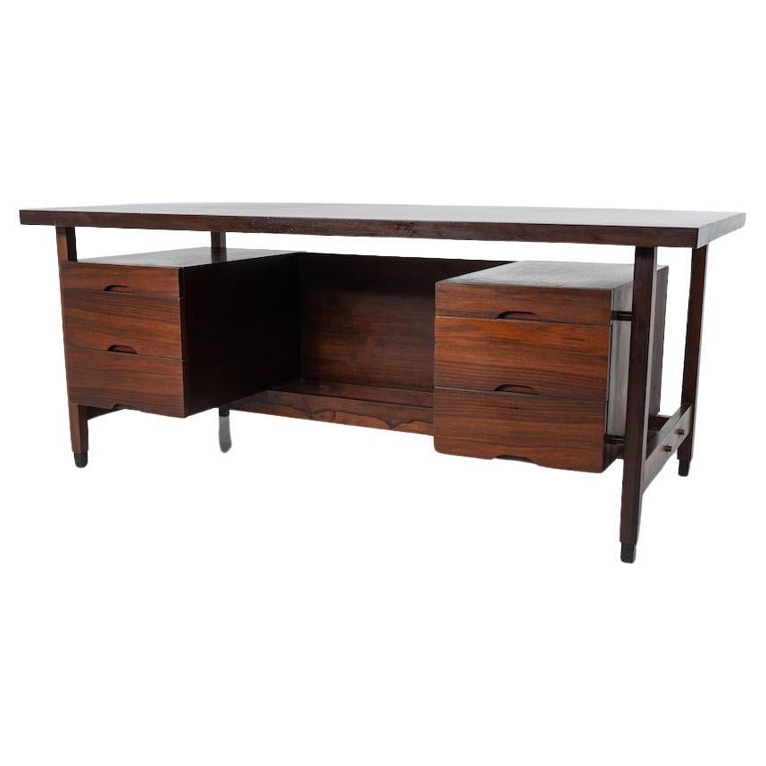 Mid-Century Modern Desk by Sergio Rodrigues, Brazil, 1960s For Sale