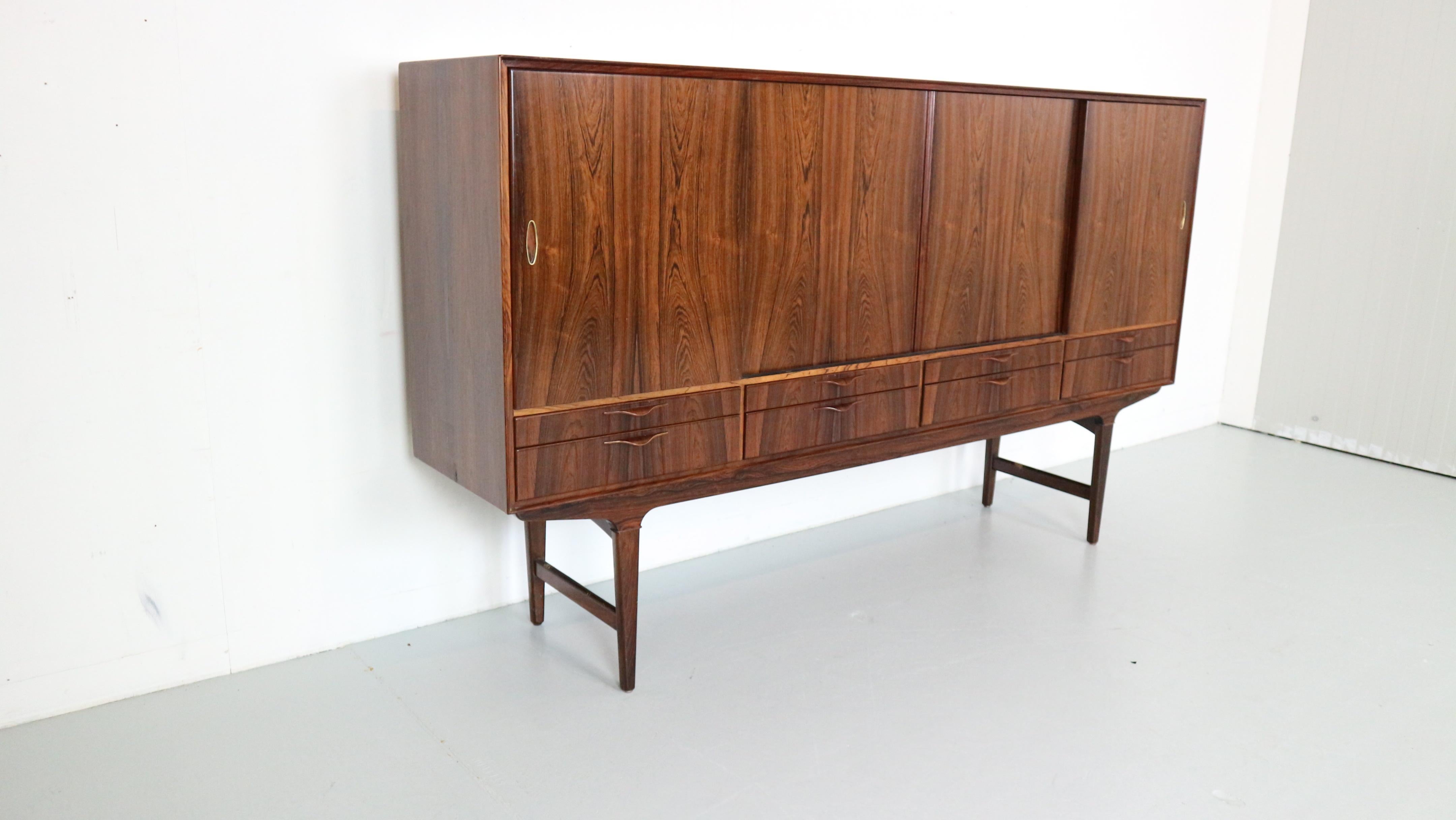 Mid-Century Modern Brazilian Rosewood Tall Credenza, High-board, 1960 Denmark  In Good Condition For Sale In The Hague, NL