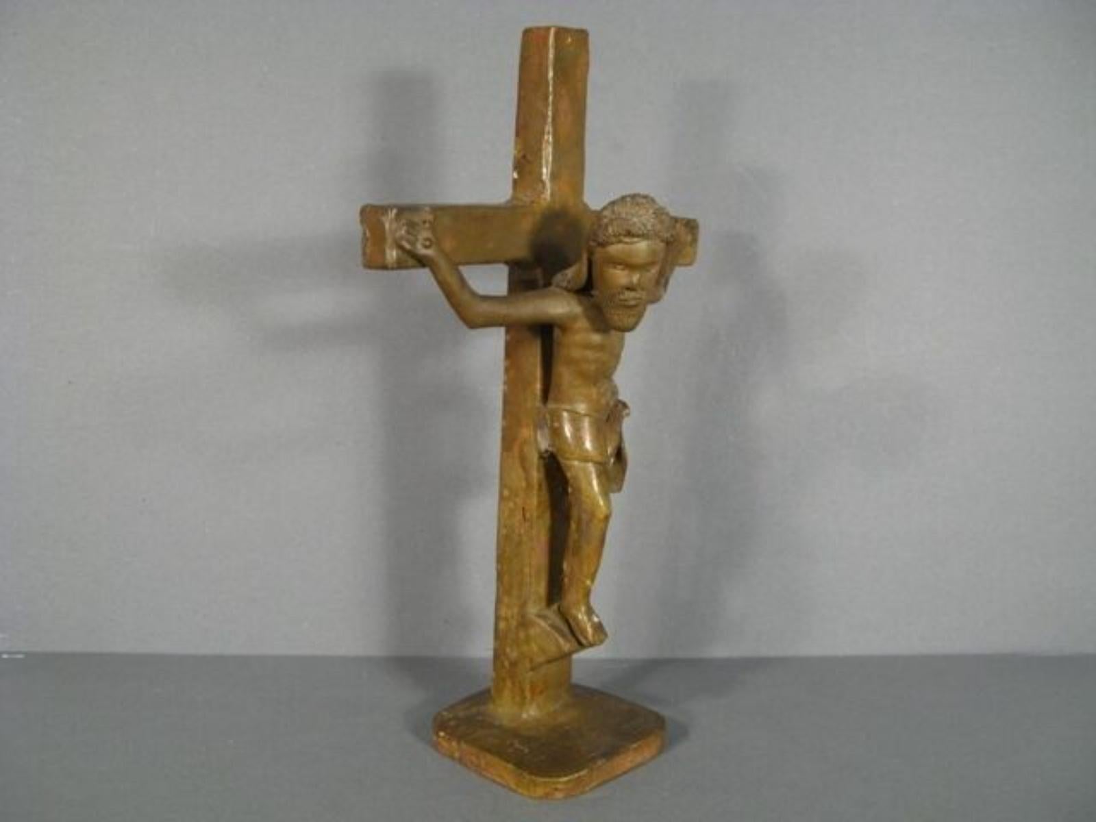 Mid-Century Modern Brazilian Terracotta Crucifix by José Rodrigues -1Y65 In Good Condition In Bordeaux, FR