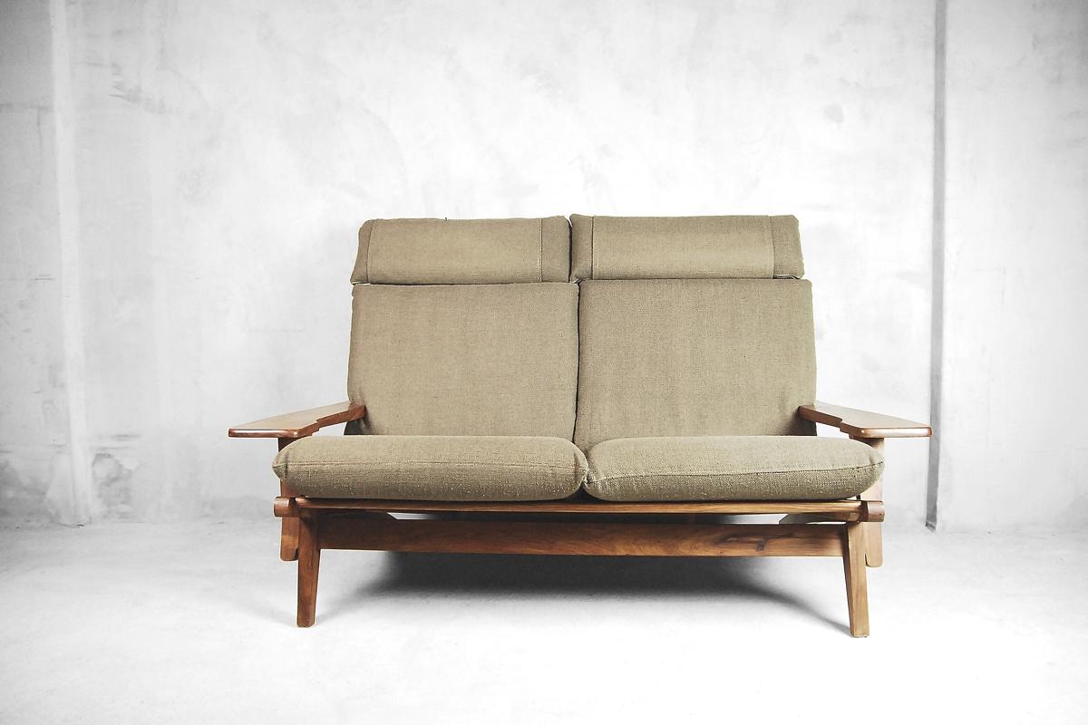 Mid-Century Modern Brazilian Zoomorphic Vintage Sofa with Headrest, 1960s im Angebot 13