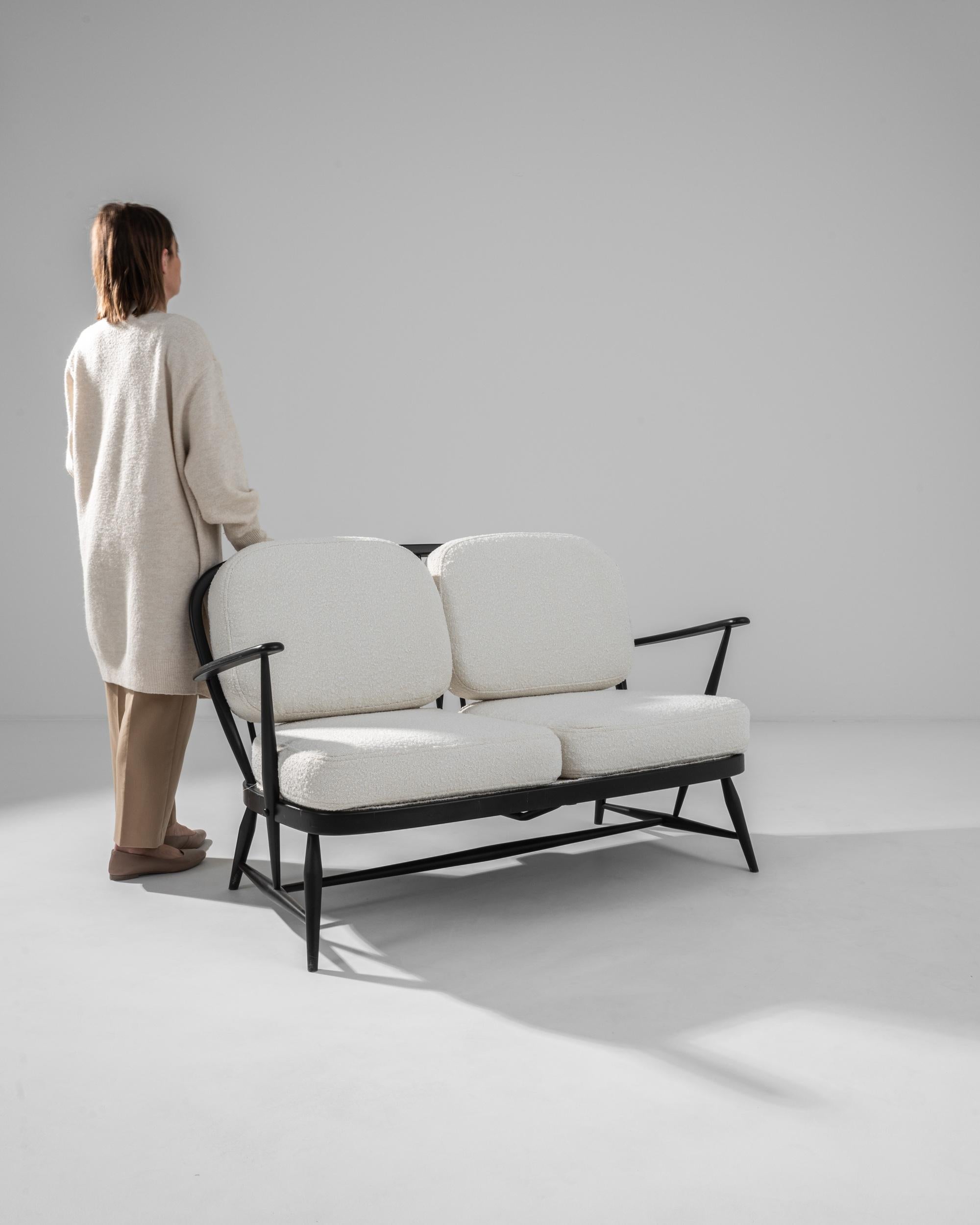 Britannique Loveseat britannique de style mi-siècle moderne par Ercol en vente