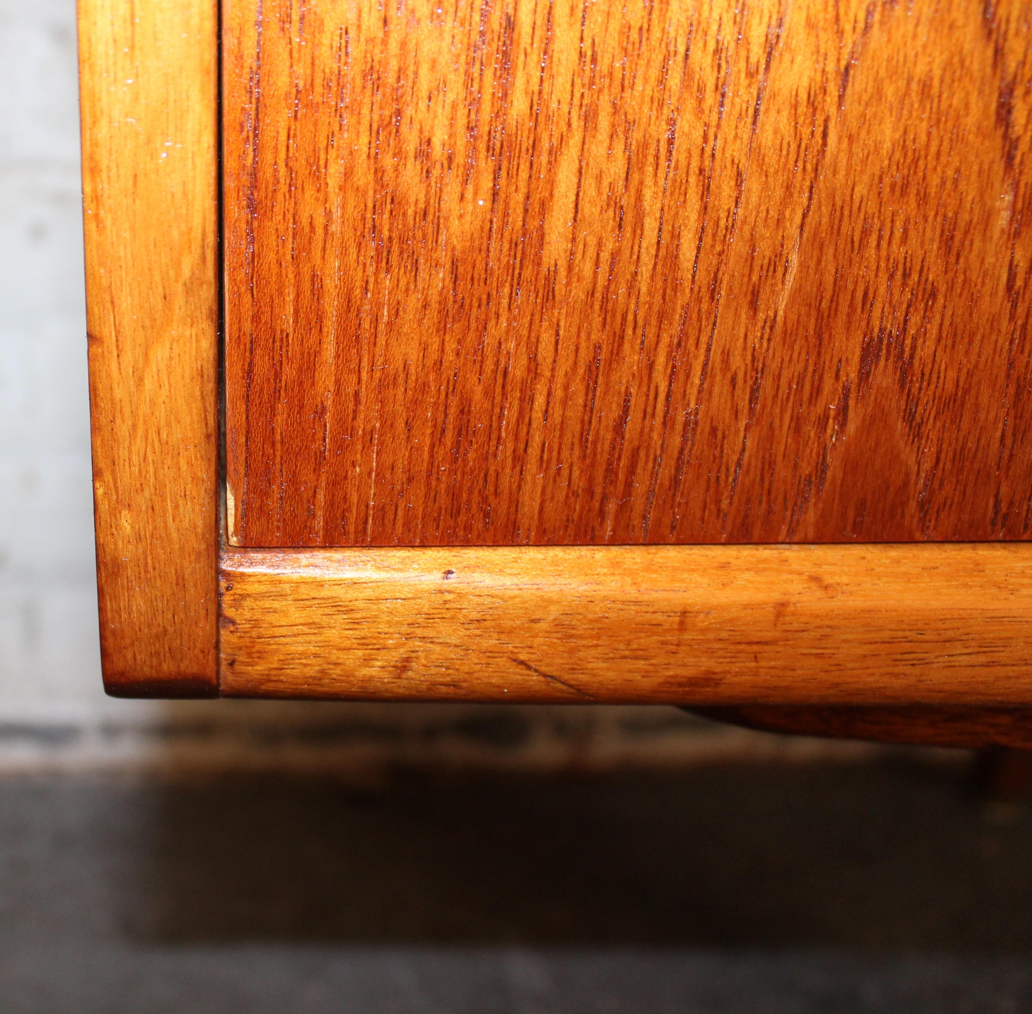 Credenza in teak British di Jentique, metà secolo, Modern in vendita 10