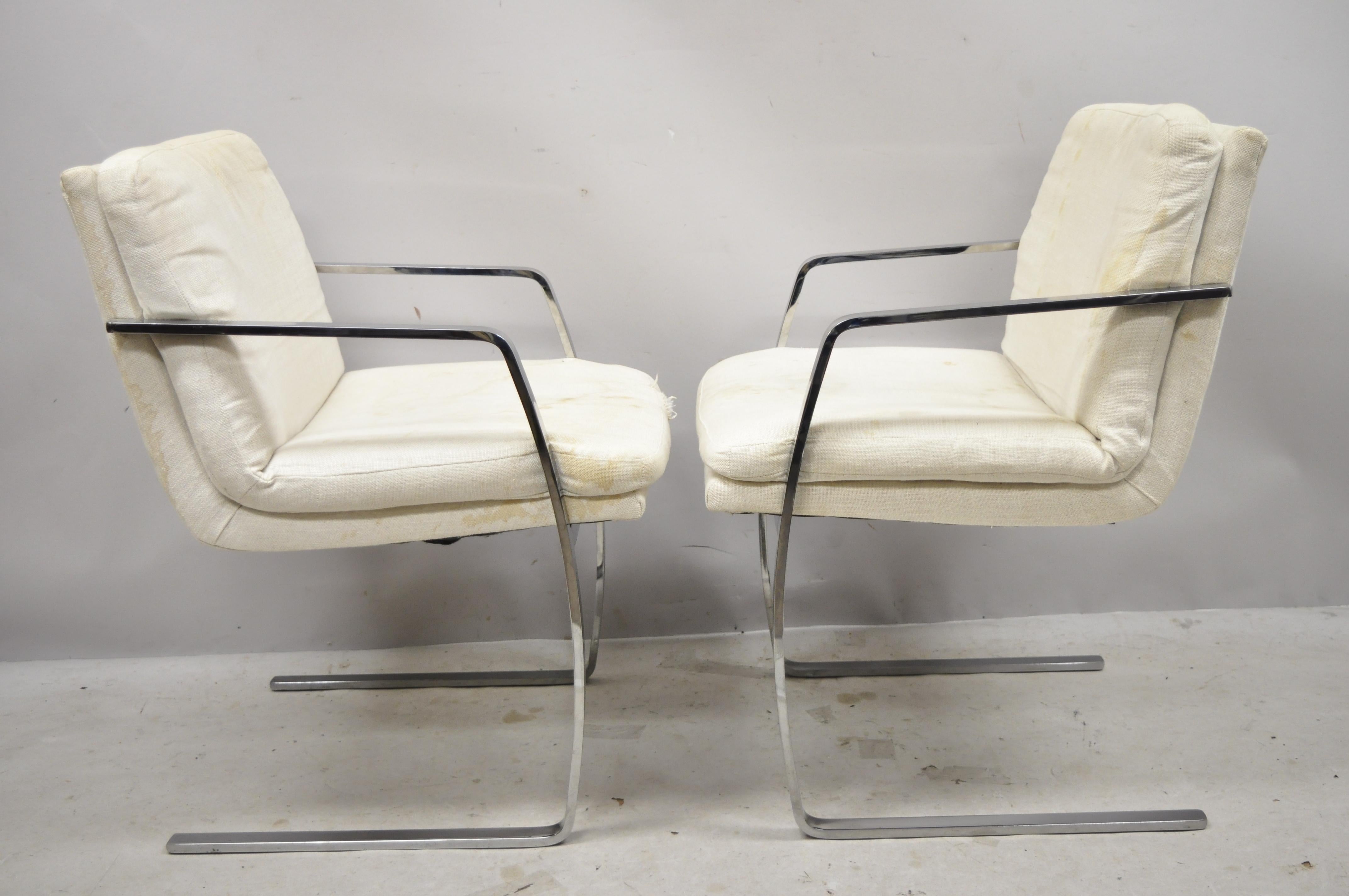 Mid-Century Modern BRNO Style Chrome Cantilever Lounge Armchairs 'A', a Pair For Sale 5