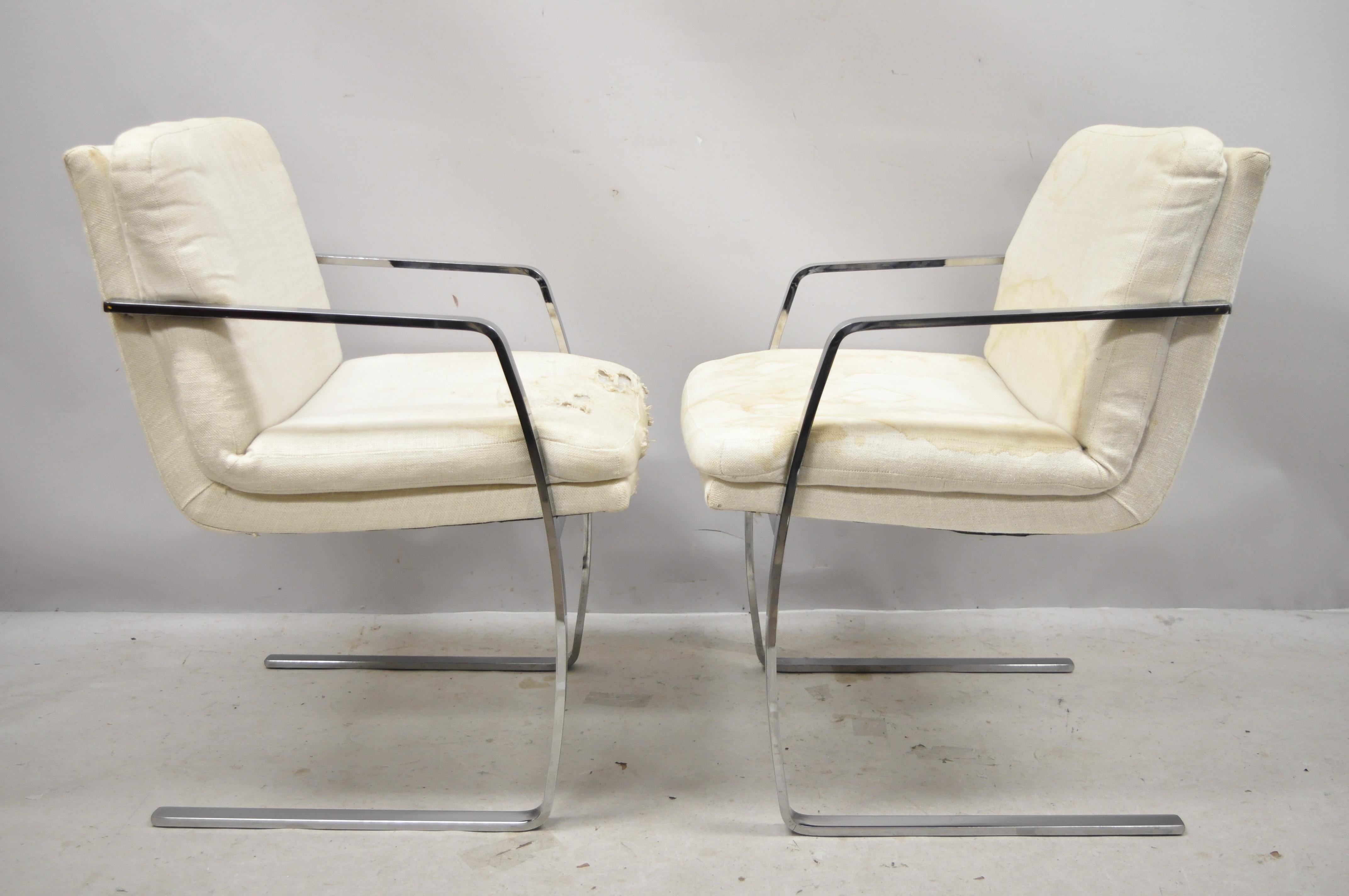 Mid-Century Modern BRNO Style Chrome Cantilever Lounge Armchairs 'C', a Pair For Sale 4
