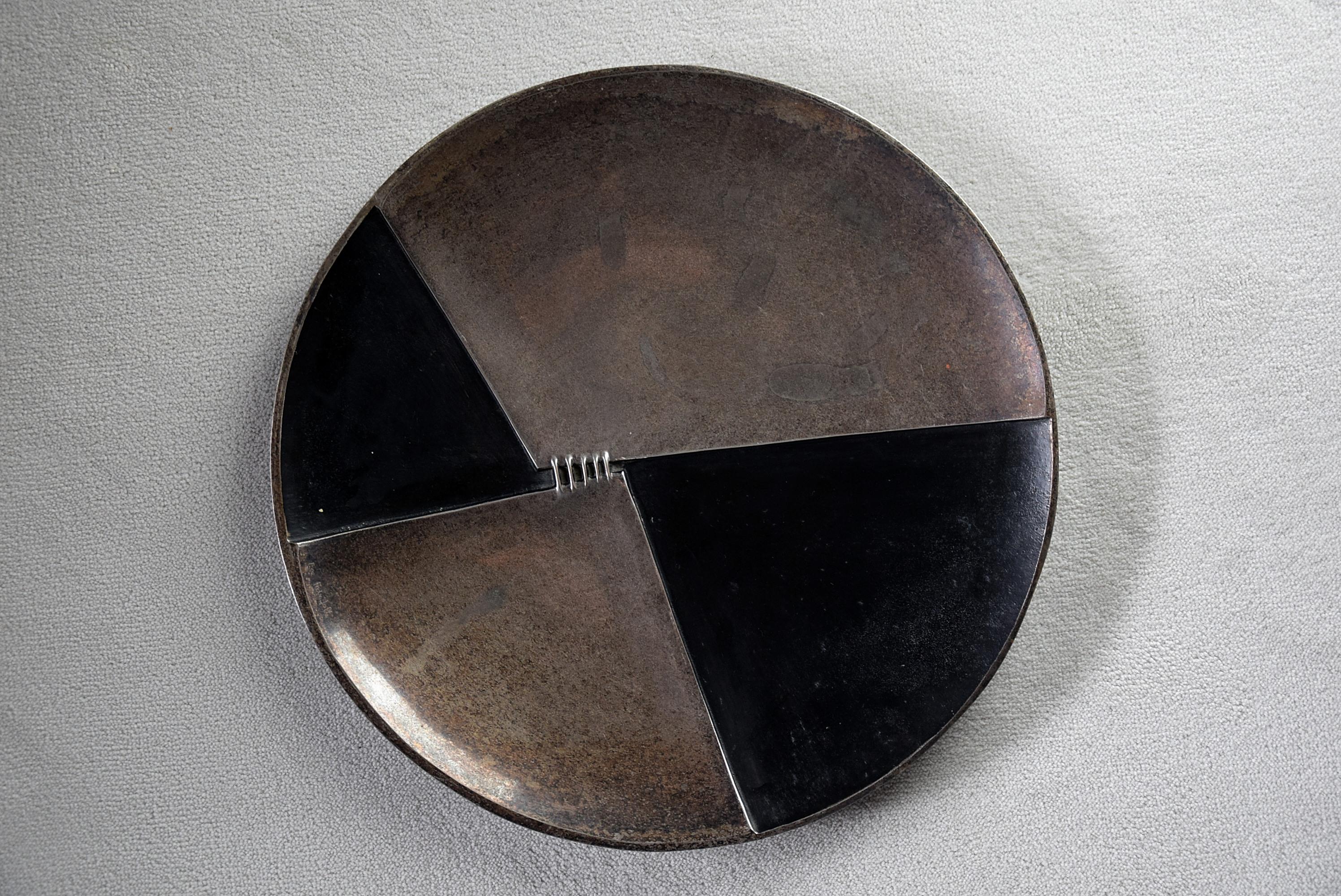 Mid-Century Modern Bronze Italian Center Piece For Sale 2